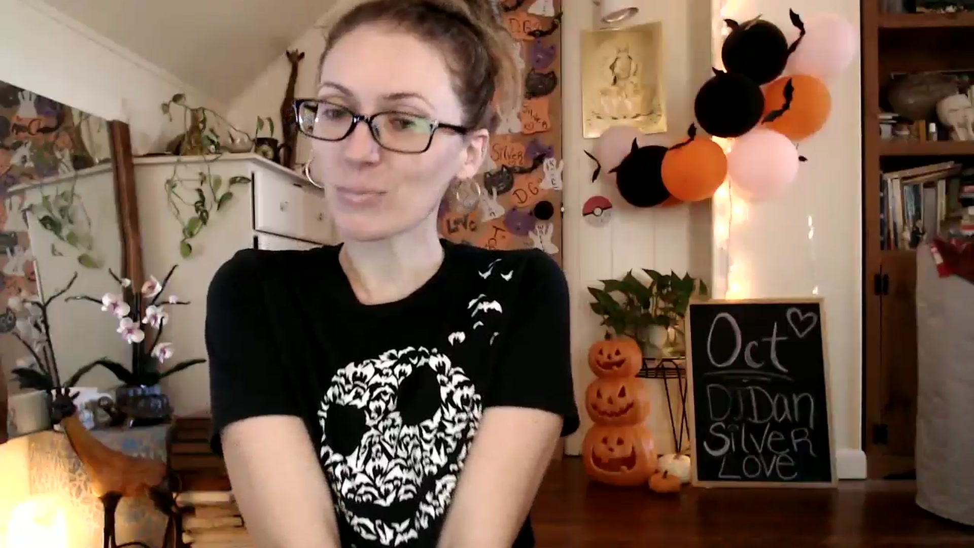Gallery image thumbnail from WildflowerEm's myfreecams stream on, 10/28/2024, 17:12 image 3 of 20