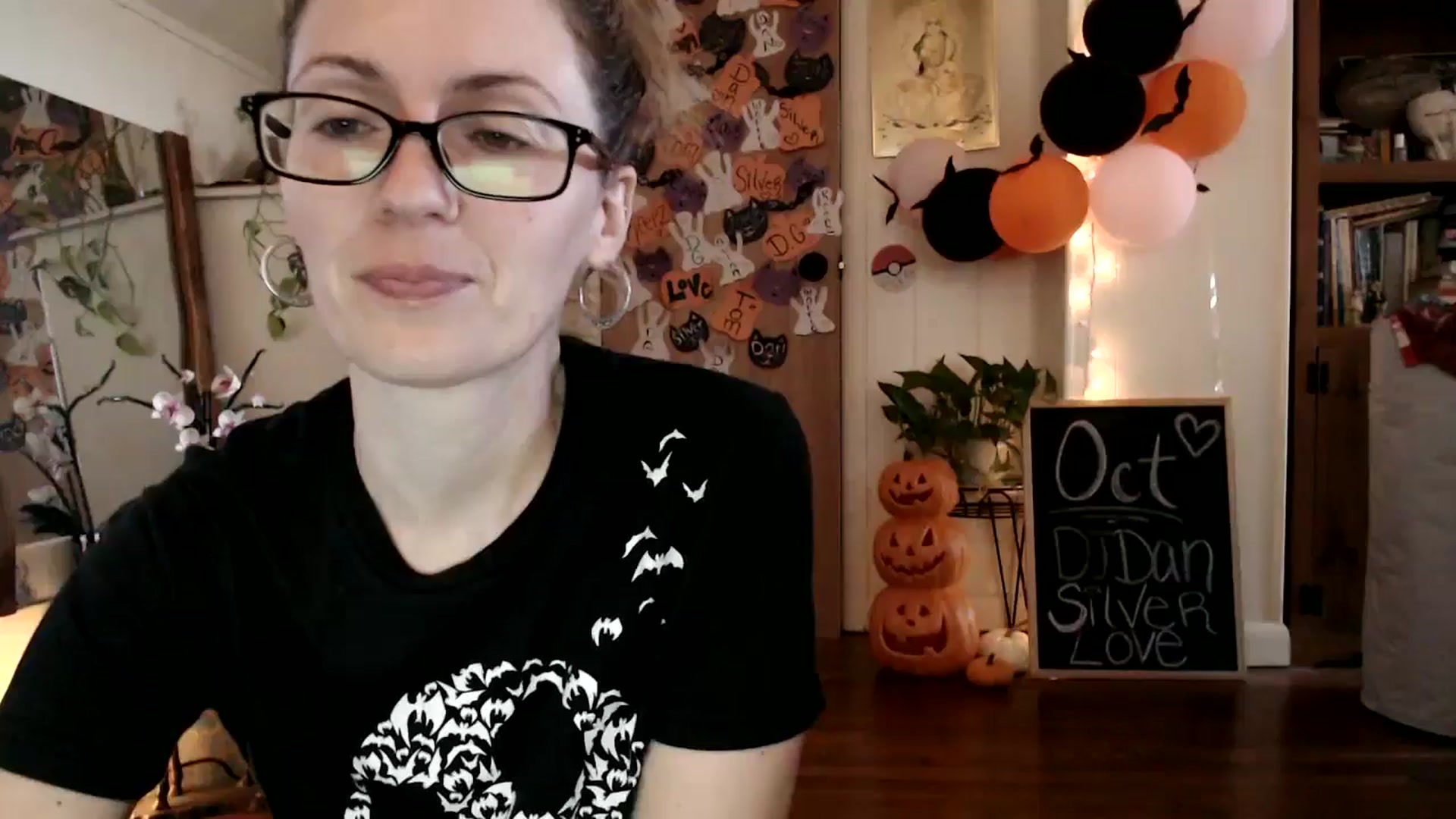 Gallery image thumbnail from WildflowerEm's myfreecams stream on, 10/28/2024, 17:12 image 14 of 20