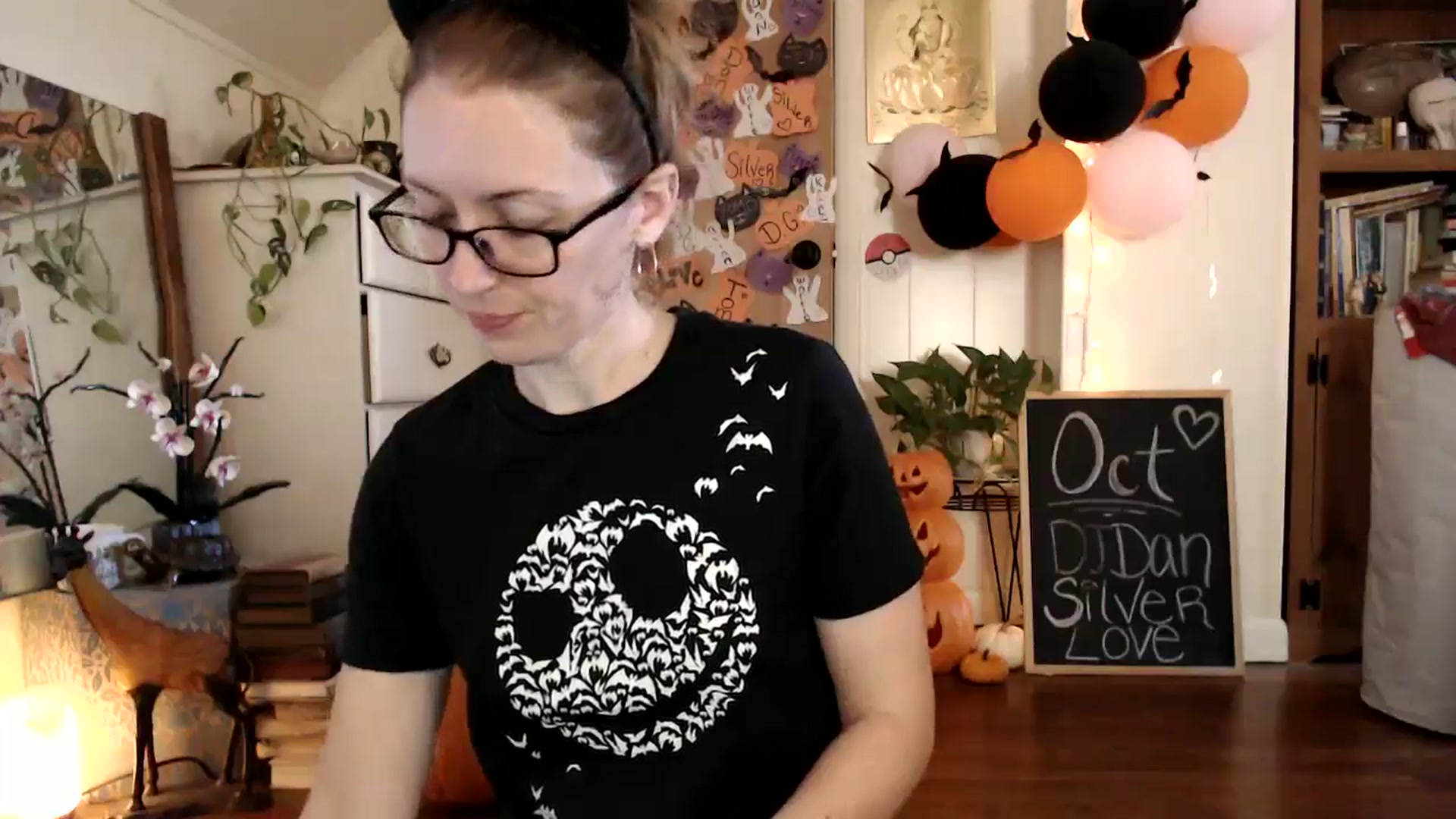 Gallery image thumbnail from WildflowerEm's myfreecams stream on, 10/28/2024, 18:38 image 13 of 20