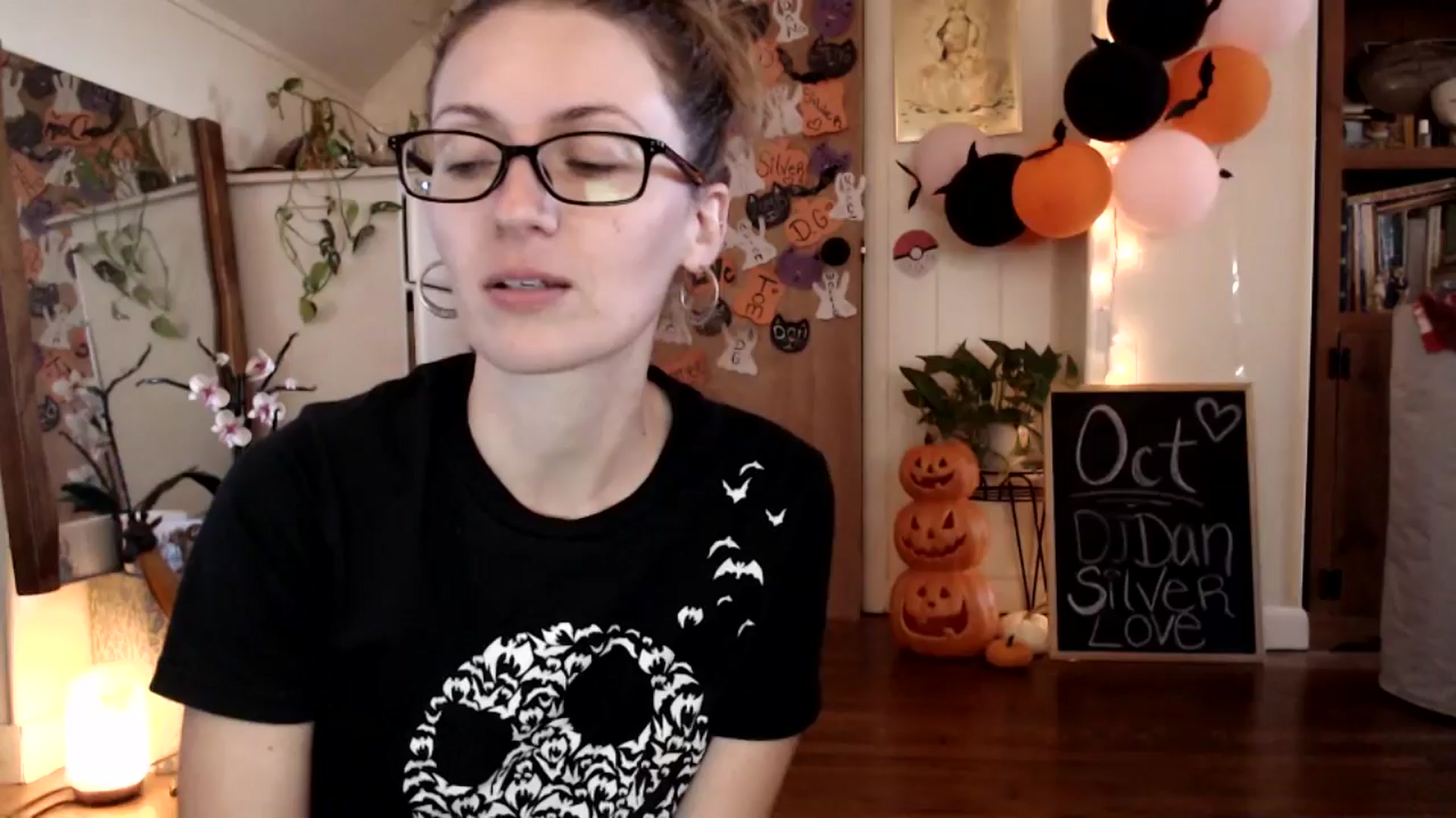 Gallery image thumbnail from WildflowerEm's myfreecams stream on, 10/28/2024, 18:38 image 1 of 20