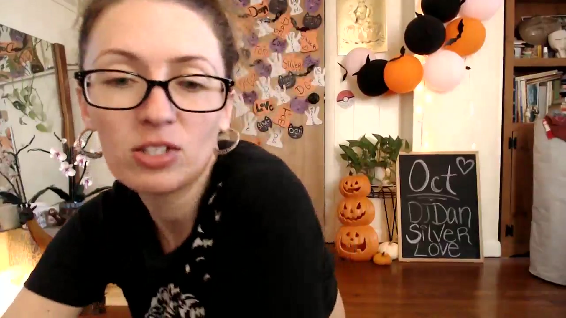 Gallery image thumbnail from WildflowerEm's myfreecams stream on, 10/28/2024, 18:38 image 11 of 20