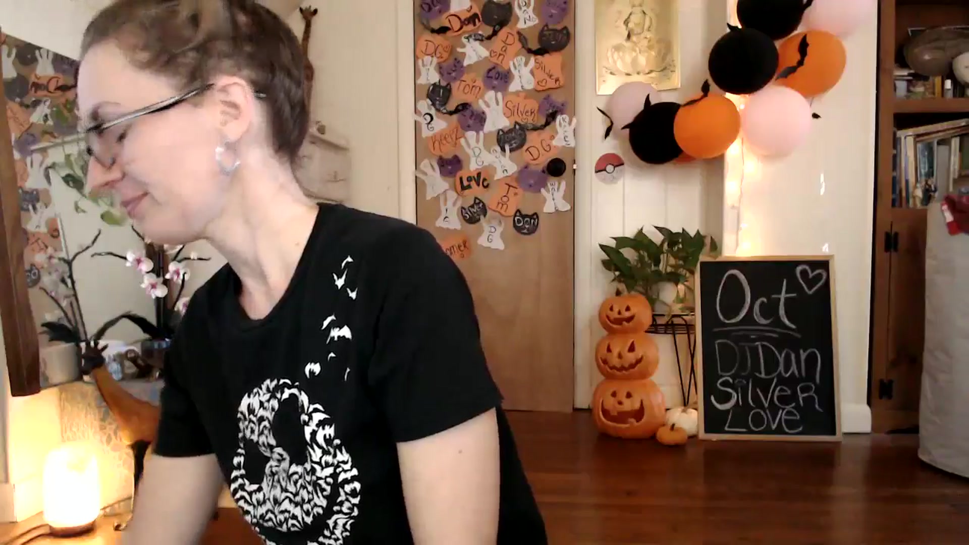 Gallery image thumbnail from WildflowerEm's myfreecams stream on, 10/28/2024, 18:38 image 8 of 20