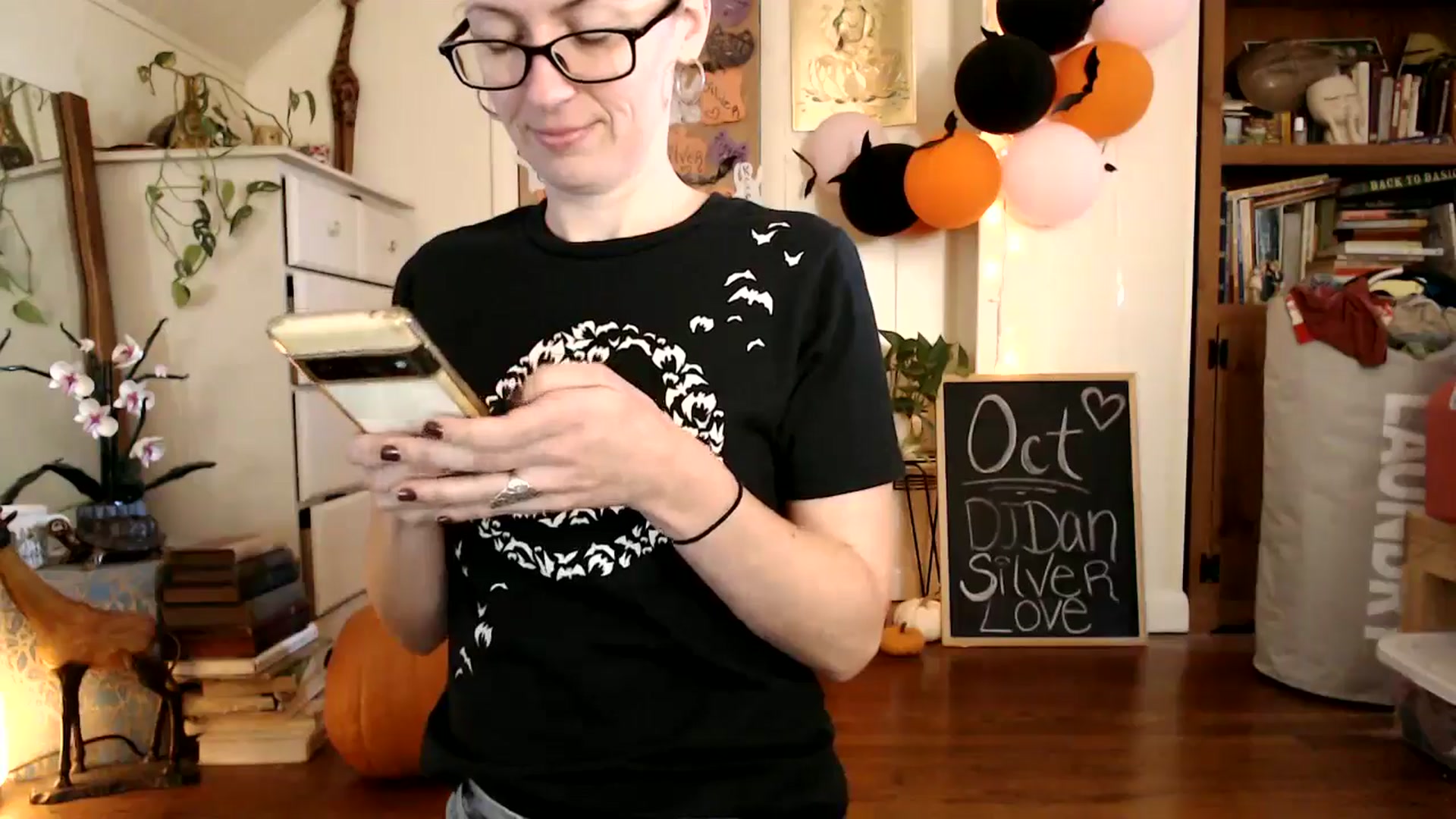 Gallery image thumbnail from WildflowerEm's myfreecams stream on, 10/28/2024, 18:38 image 20 of 20