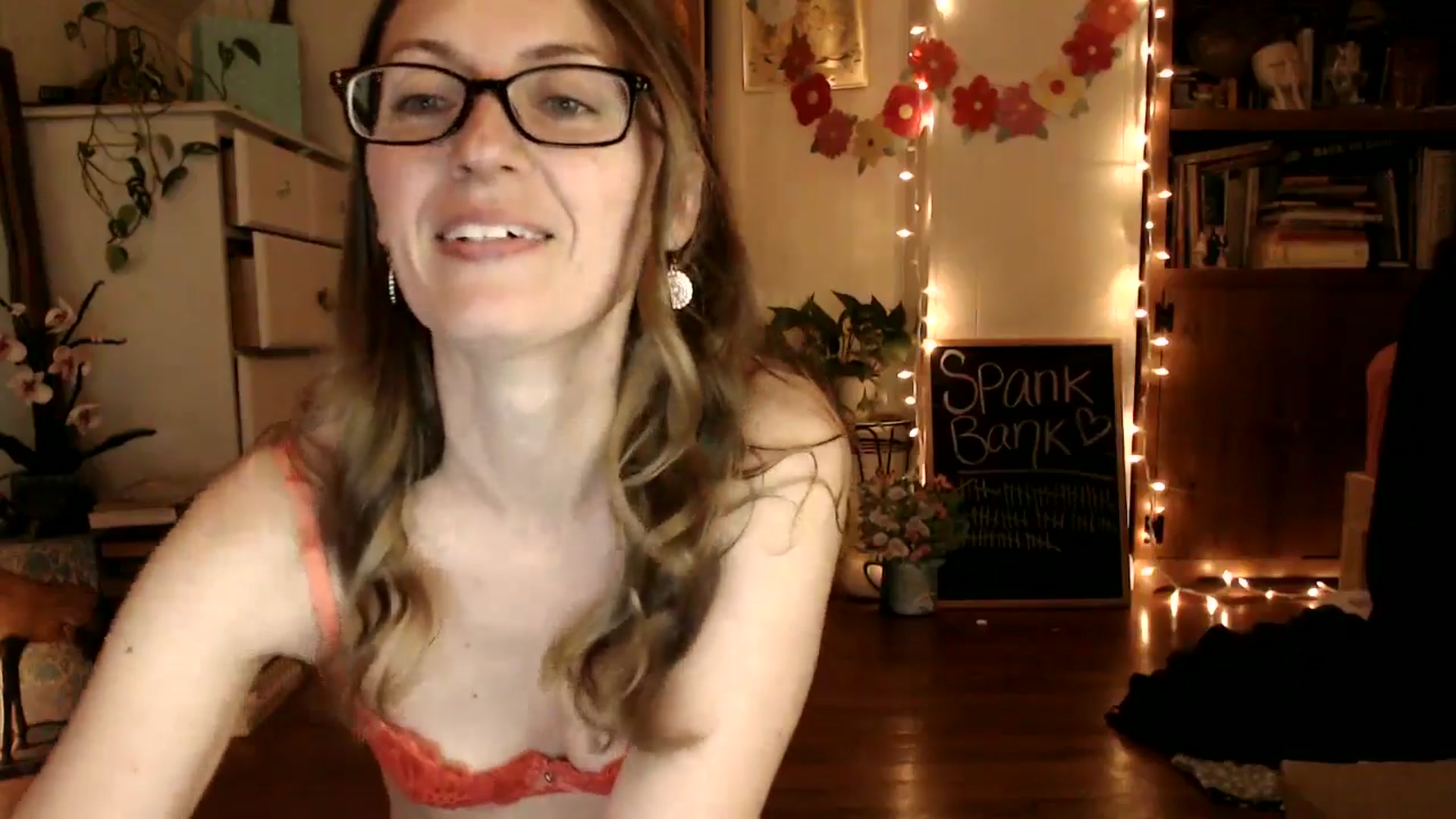 Gallery image thumbnail from WildflowerEm's myfreecams stream on, 11/03/2024, 22:51 image 16 of 20