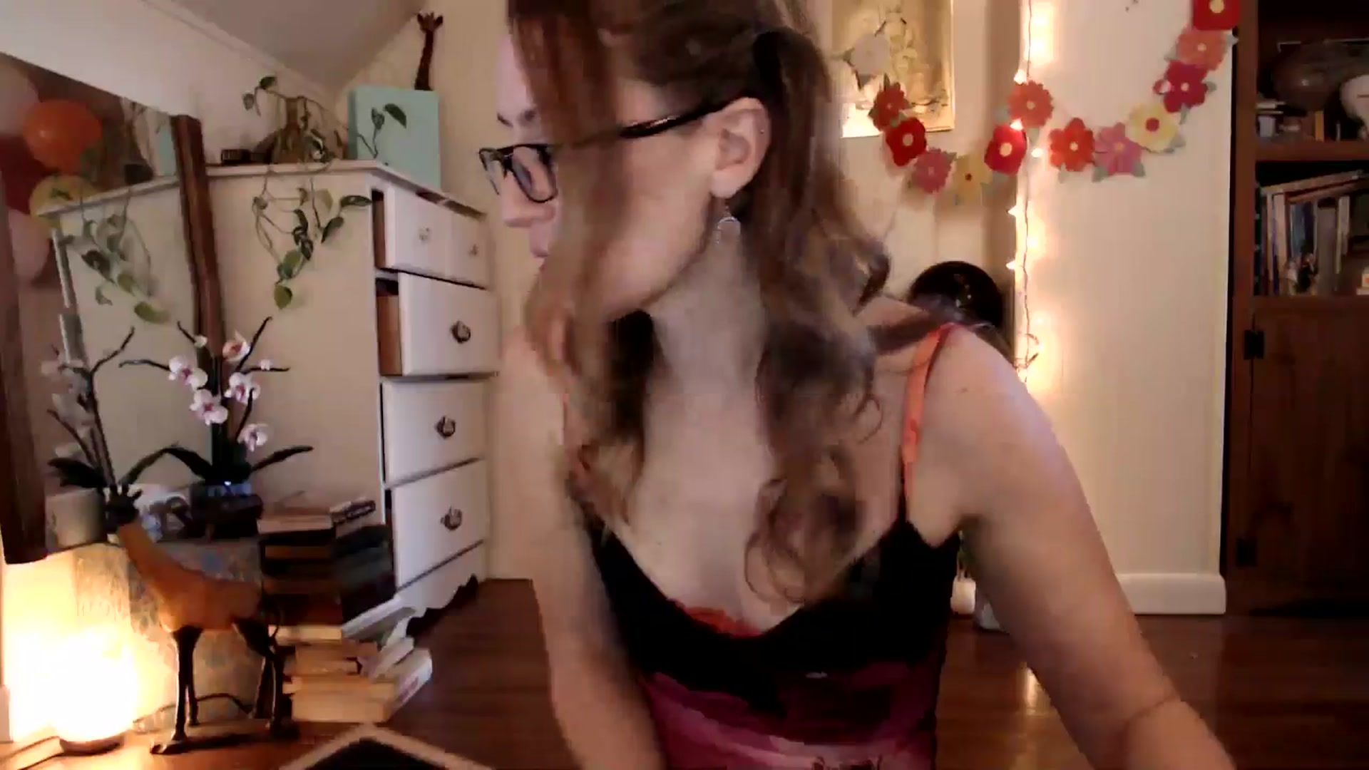 Gallery image thumbnail from WildflowerEm's myfreecams stream on, 11/03/2024, 22:51 image 4 of 20