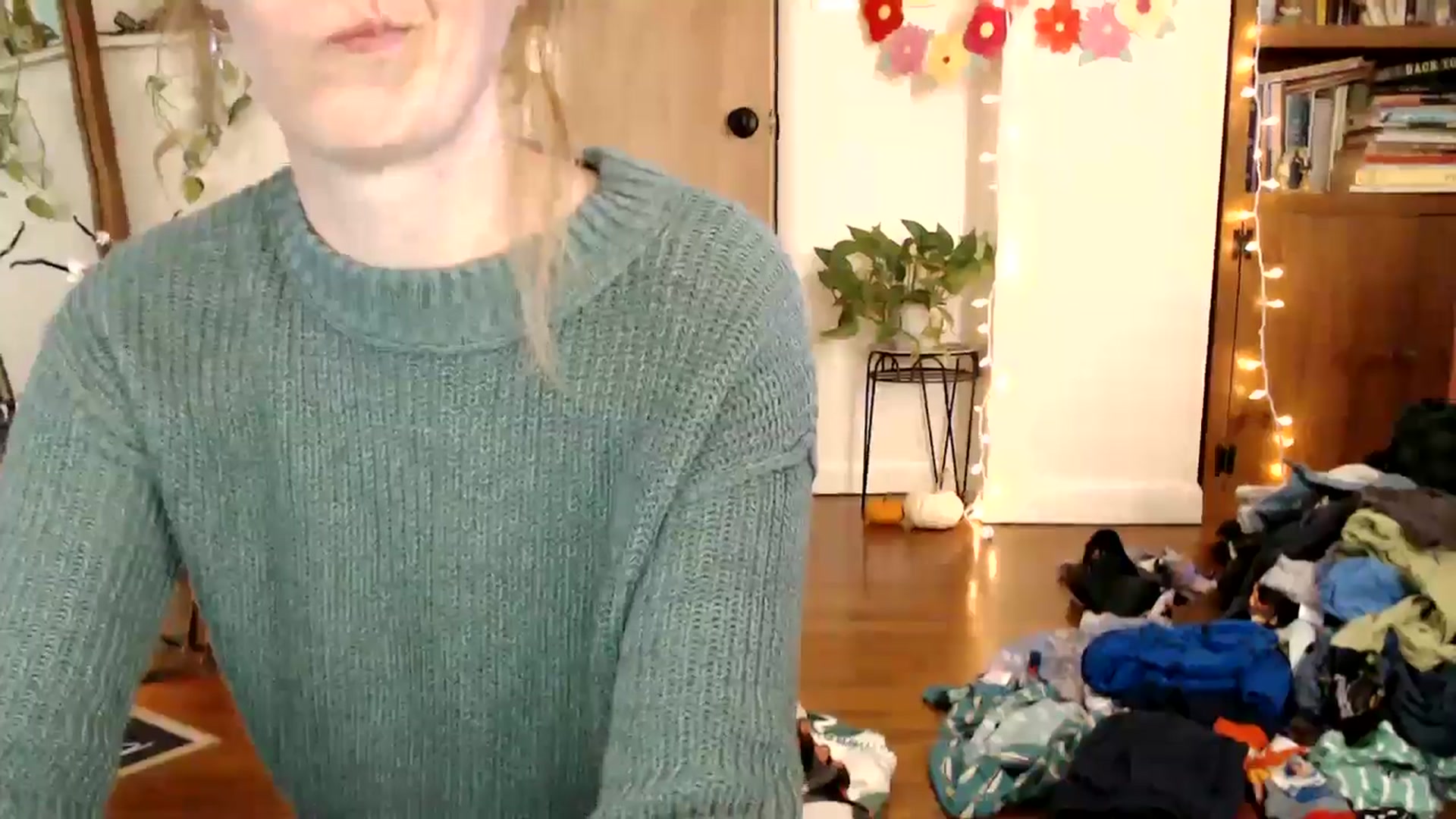 Gallery image thumbnail from WildflowerEm's myfreecams stream on, 11/07/2024, 19:36 image 9 of 20
