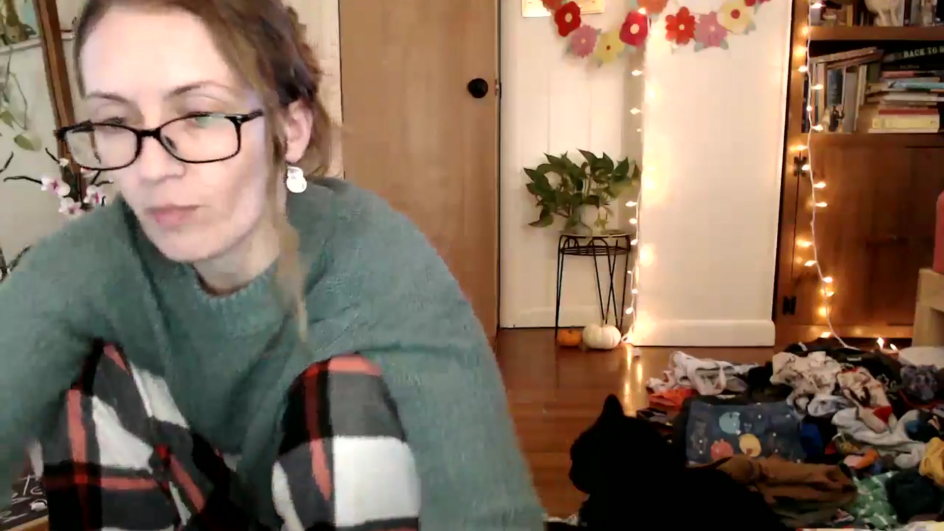 Gallery image thumbnail from WildflowerEm's myfreecams stream on, 11/07/2024, 19:36 image 13 of 20