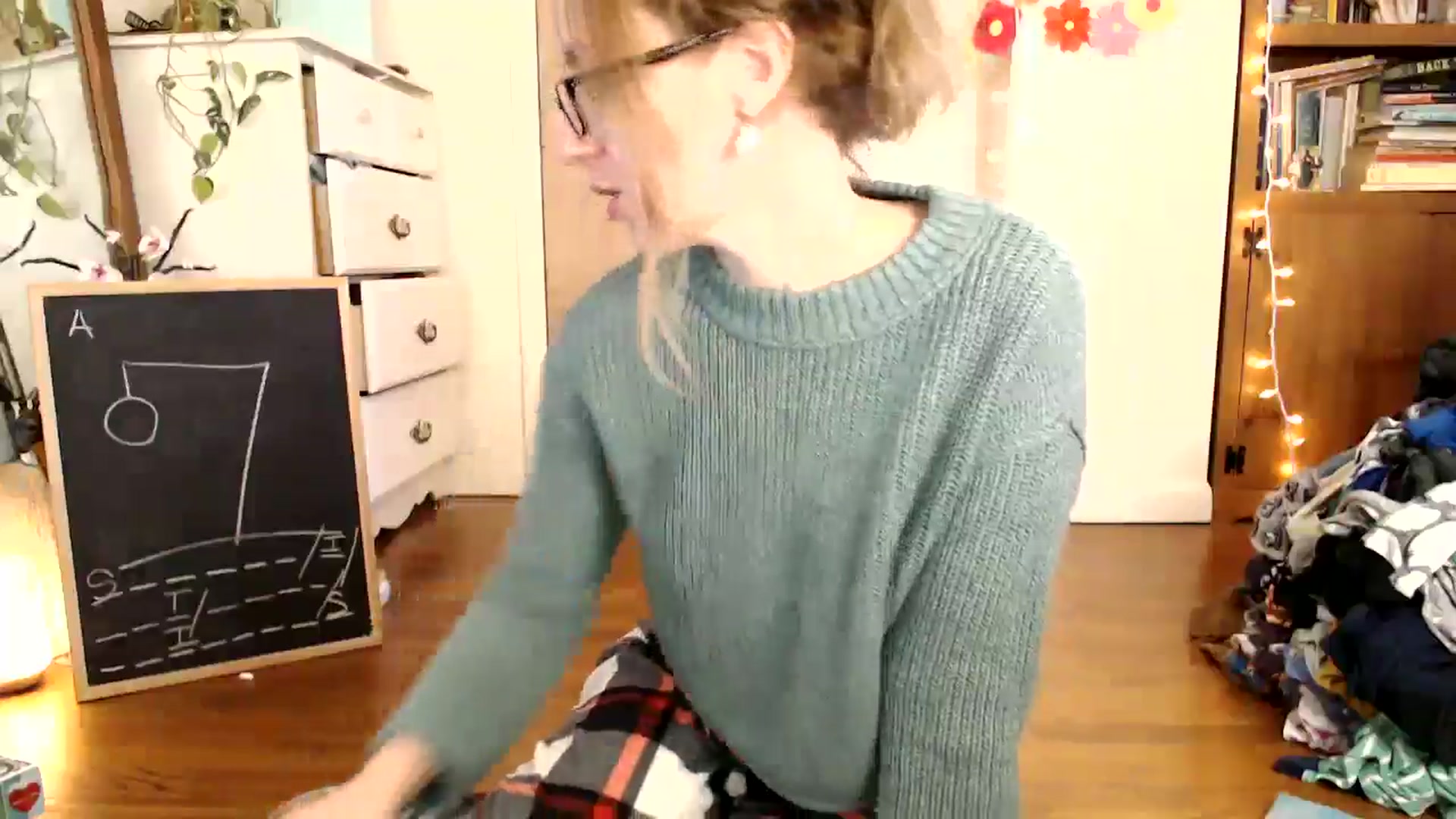 Gallery image thumbnail from WildflowerEm's myfreecams stream on, 11/07/2024, 19:36 image 6 of 20