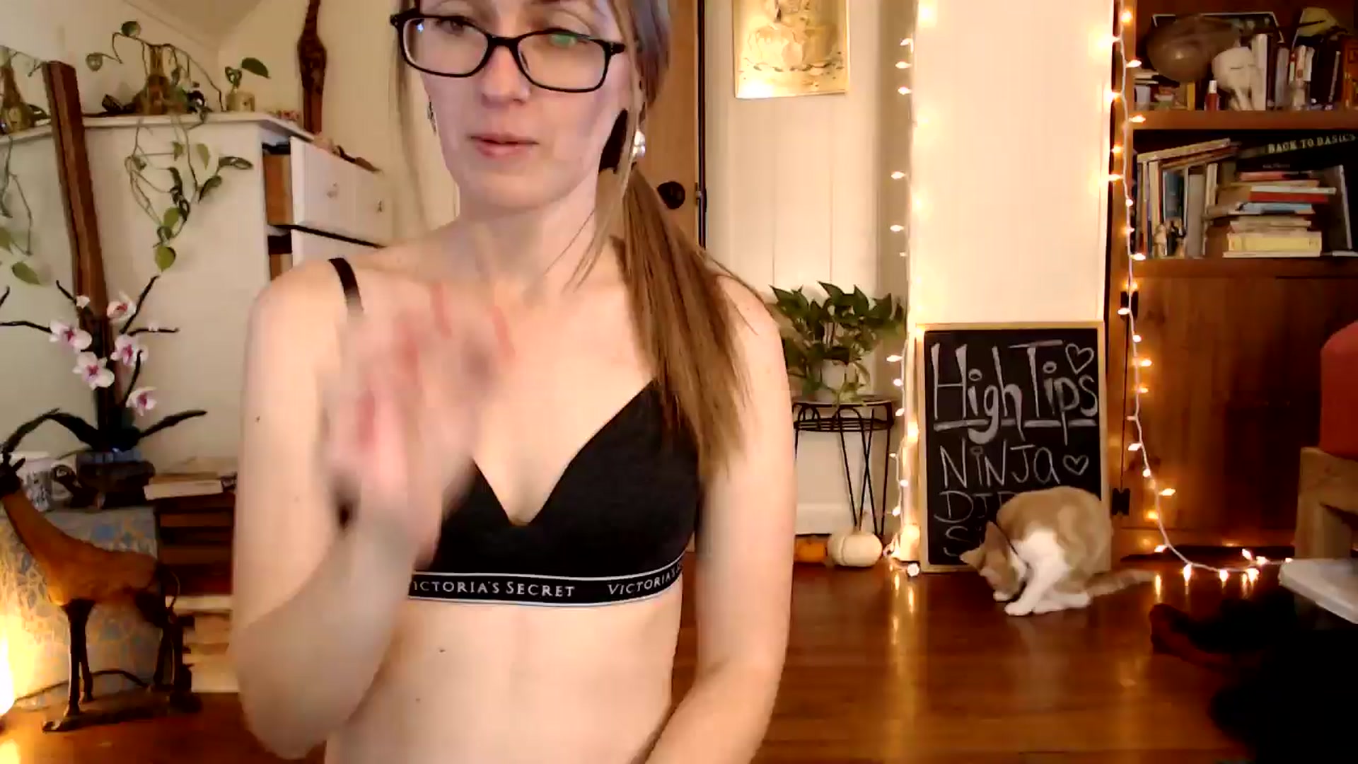 Gallery image thumbnail from WildflowerEm's myfreecams stream on, 11/15/2024, 19:24 image 18 of 20