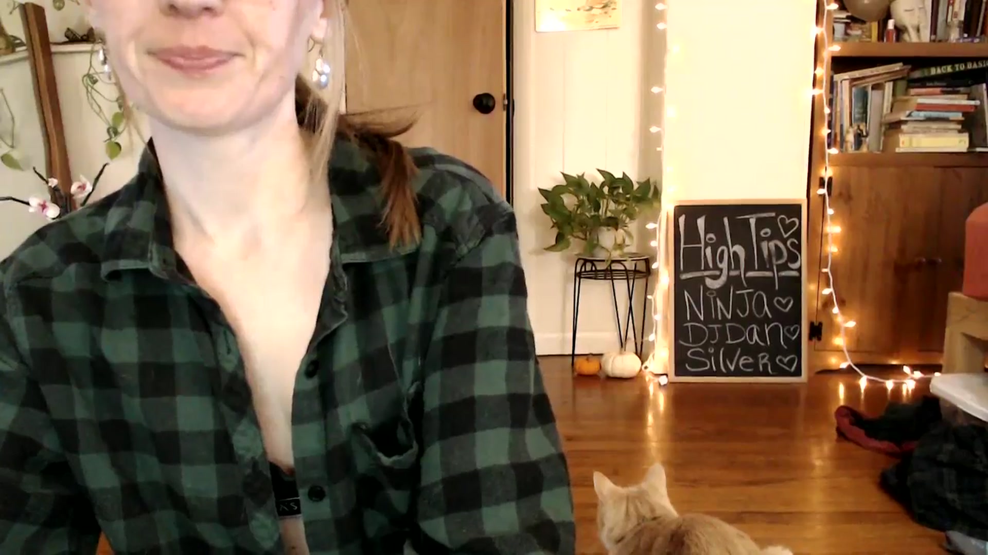 Gallery image thumbnail from WildflowerEm's myfreecams stream on, 11/15/2024, 19:24 image 12 of 20