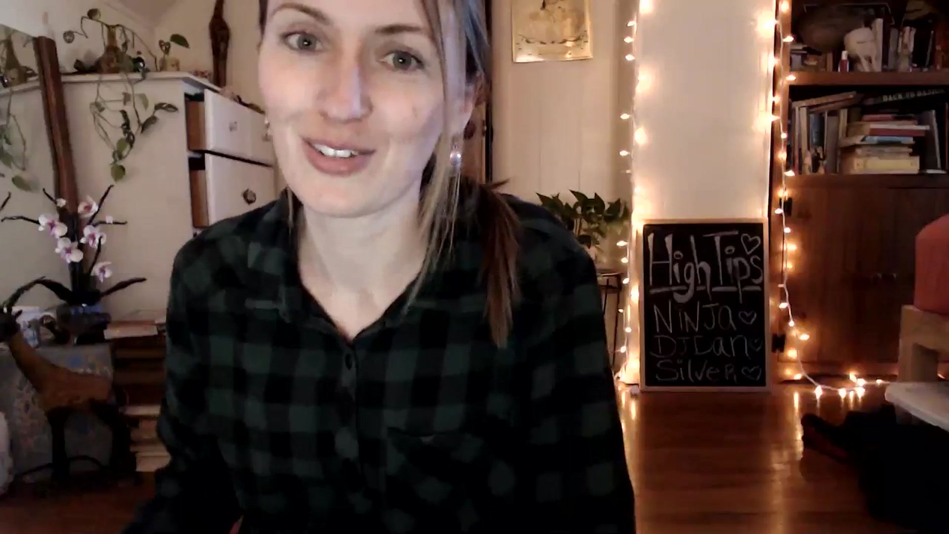 Gallery image thumbnail from WildflowerEm's myfreecams stream on, 11/15/2024, 19:24 image 5 of 20