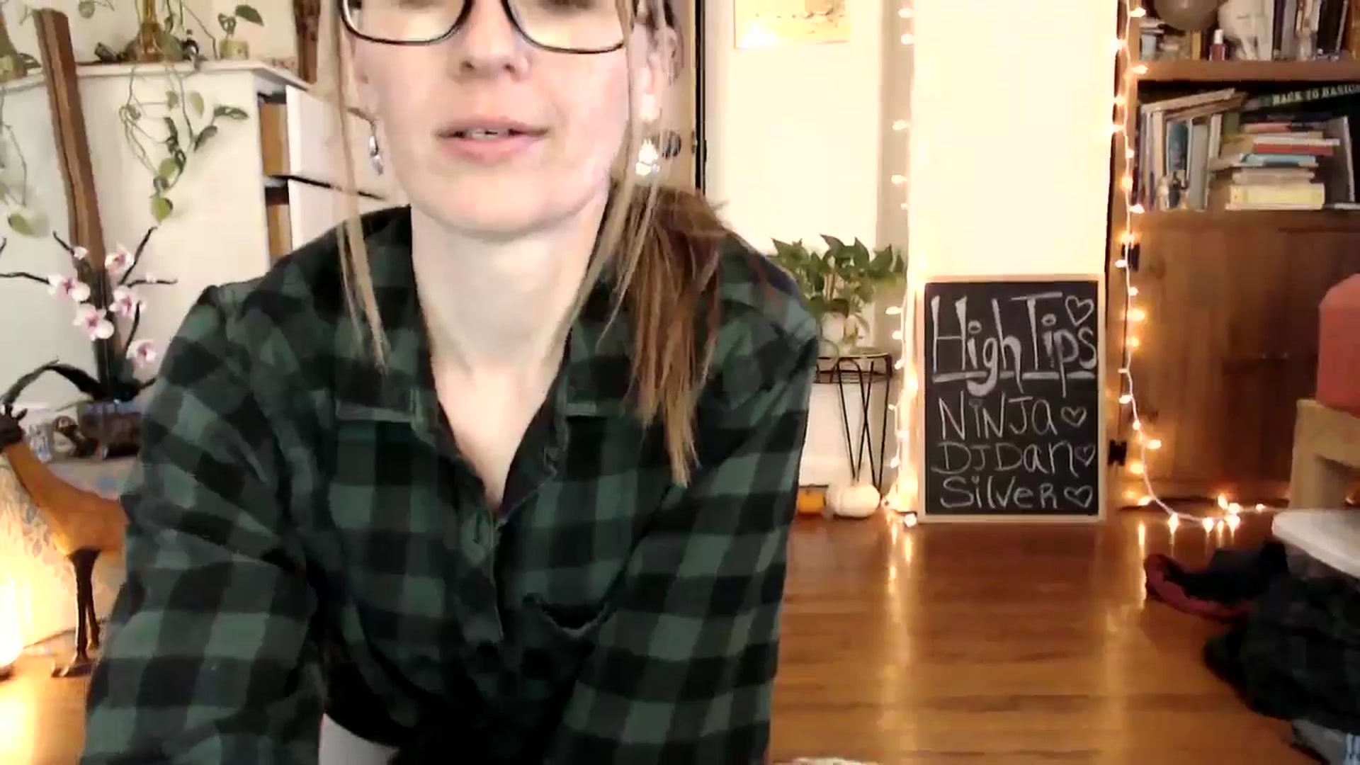 Gallery image thumbnail from WildflowerEm's myfreecams stream on, 11/15/2024, 19:24 image 8 of 20