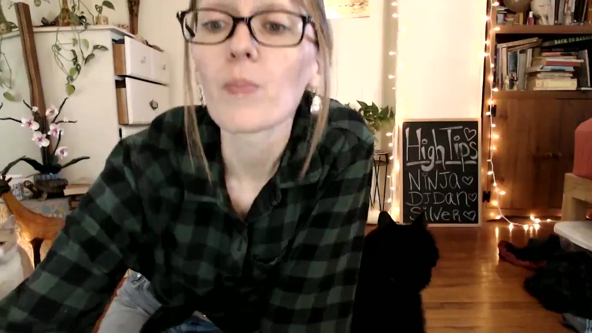 Gallery image thumbnail from WildflowerEm's myfreecams stream on, 11/15/2024, 19:24 image 9 of 20