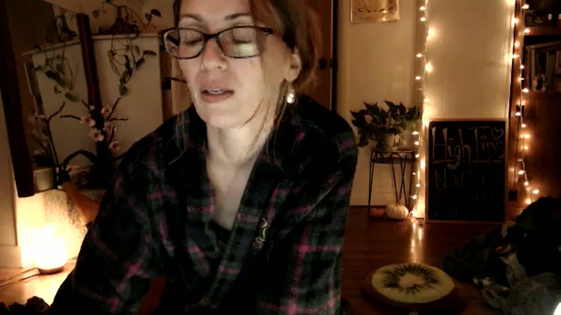 Gallery image thumbnail from WildflowerEm's myfreecams stream on, 11/17/2024, 22:09 image 16 of 20