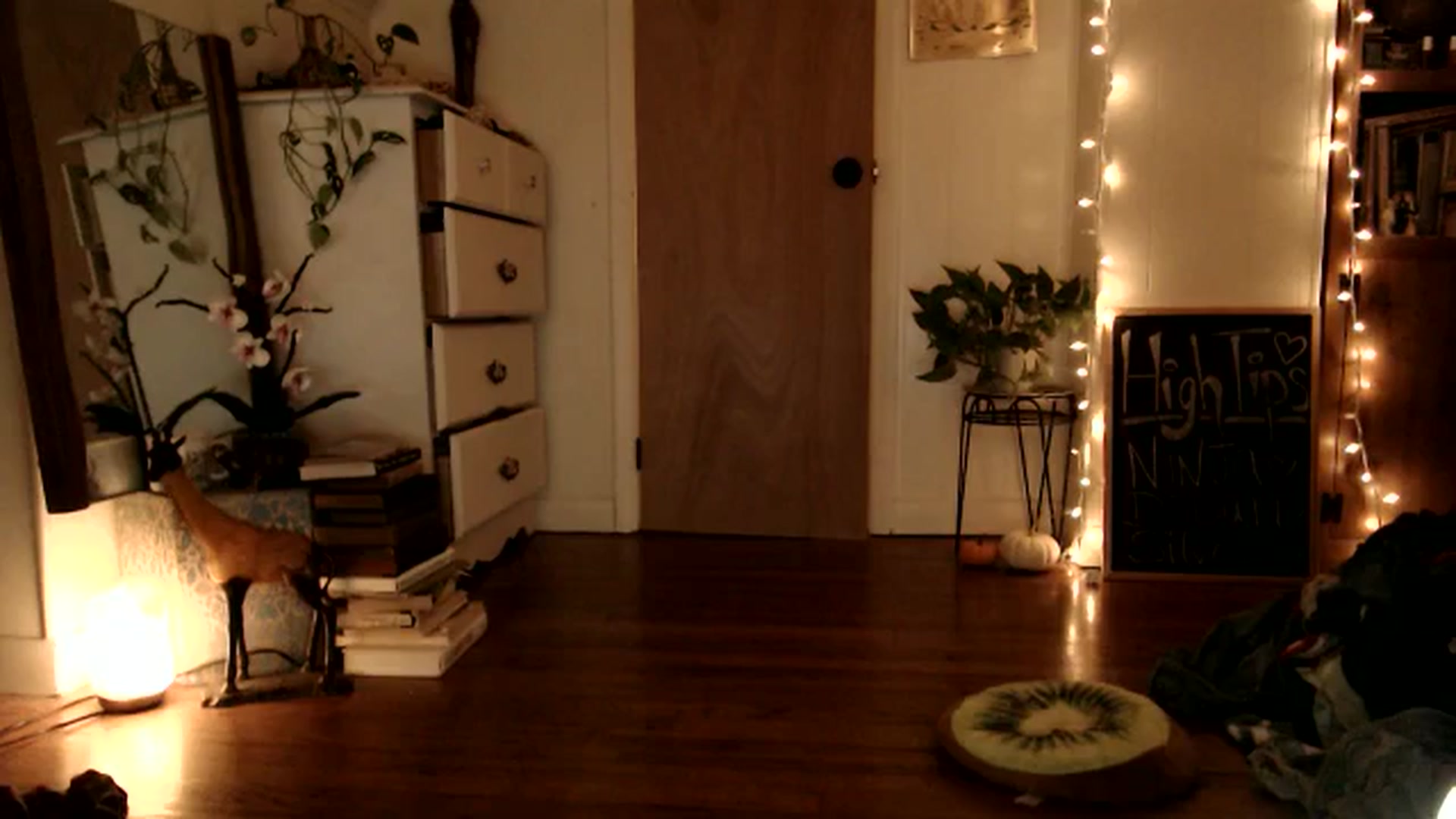 Gallery image thumbnail from WildflowerEm's myfreecams stream on, 11/17/2024, 22:09 image 18 of 20