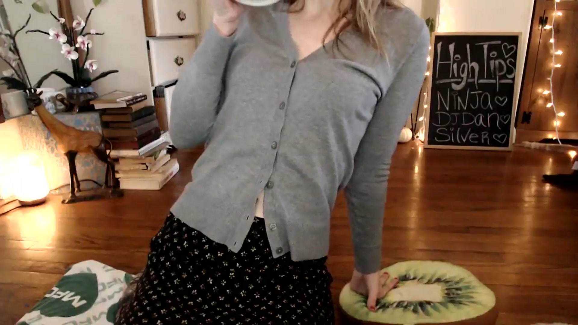 Gallery image thumbnail from WildflowerEm's myfreecams stream on, 11/22/2024, 18:34 image 9 of 20