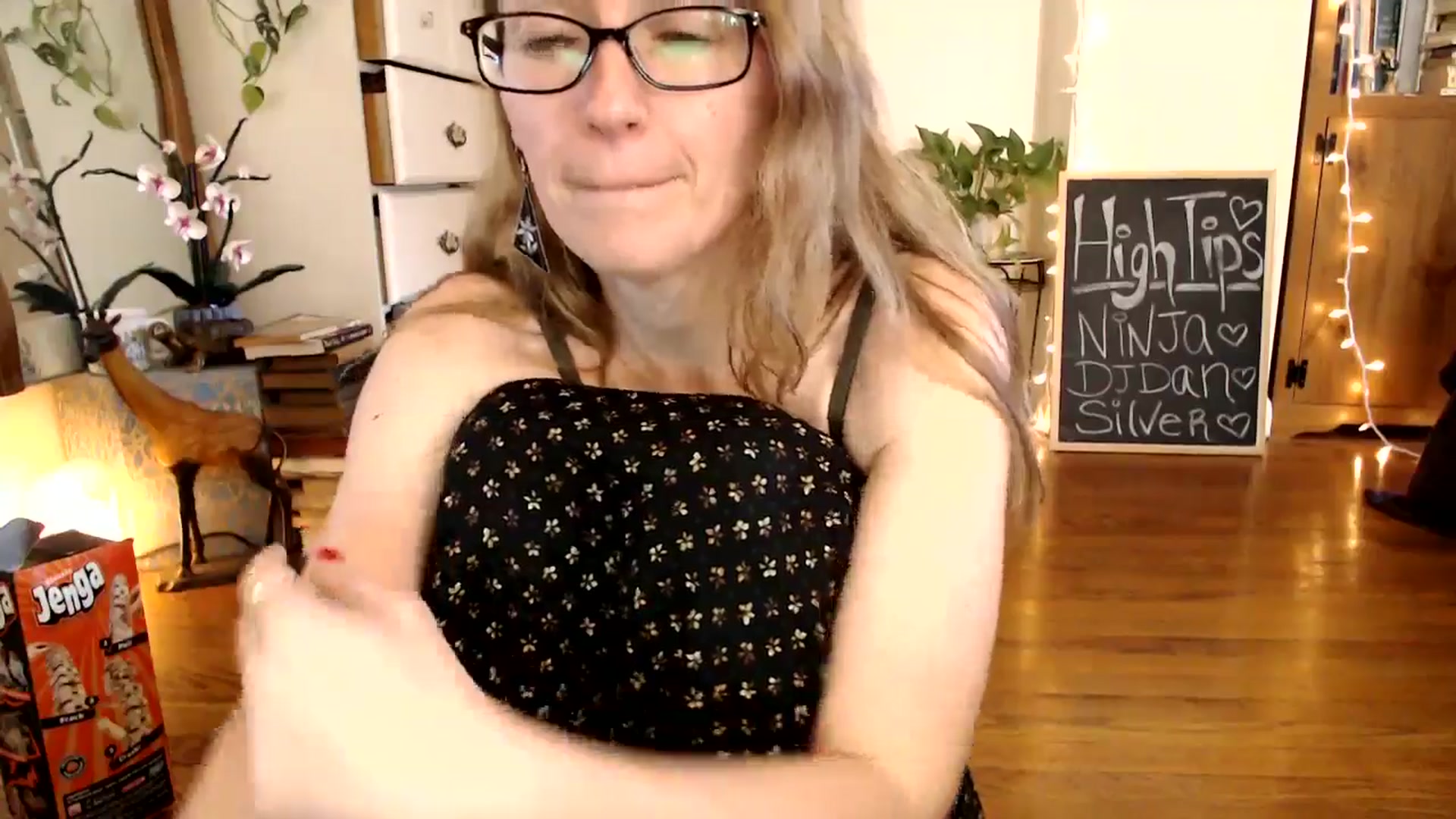 Gallery image thumbnail from WildflowerEm's myfreecams stream on, 11/22/2024, 18:34 image 16 of 20