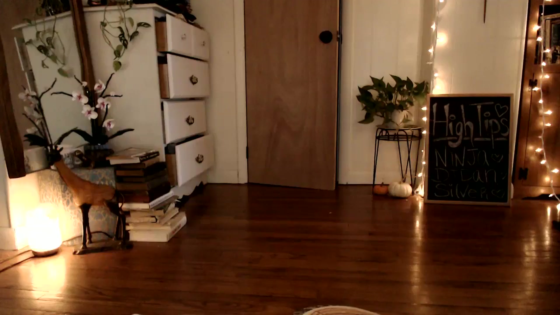 Gallery image thumbnail from WildflowerEm's myfreecams stream on, 11/22/2024, 19:40 image 18 of 20