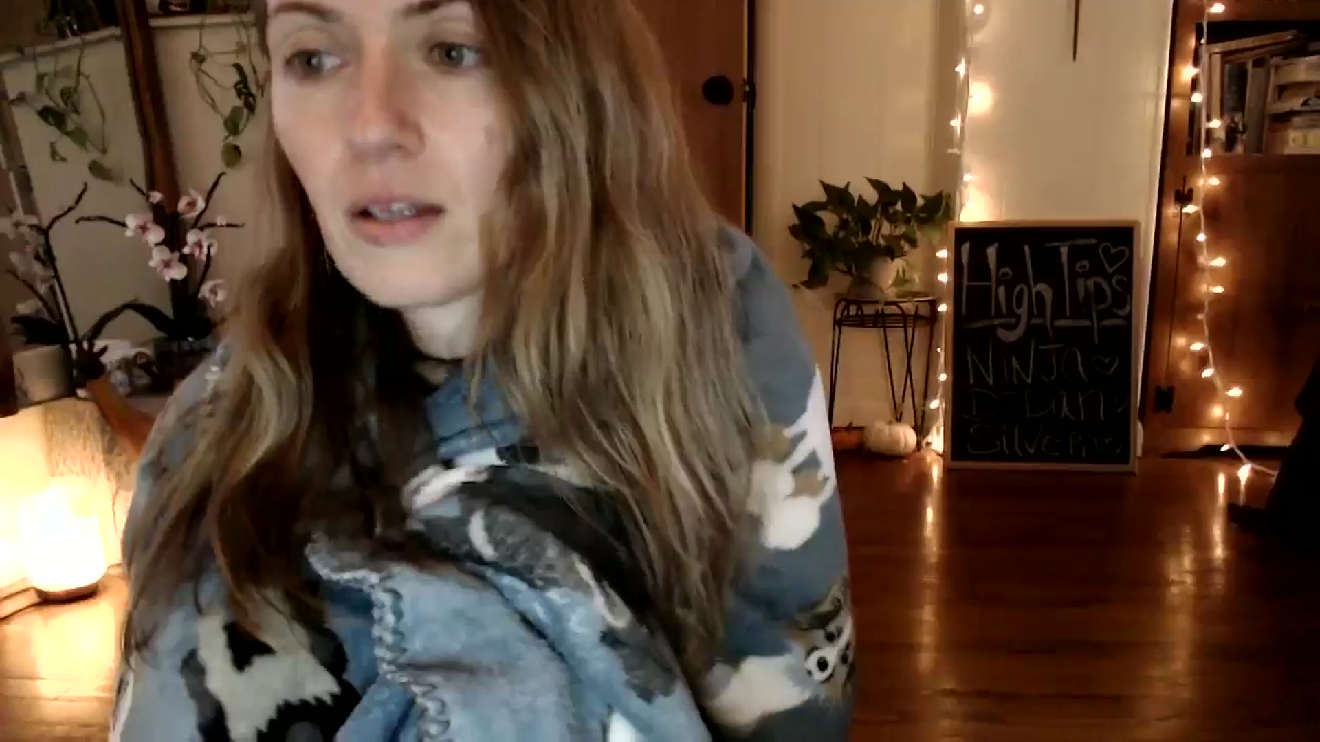 Gallery image thumbnail from WildflowerEm's myfreecams stream on, 11/22/2024, 19:40 image 10 of 20