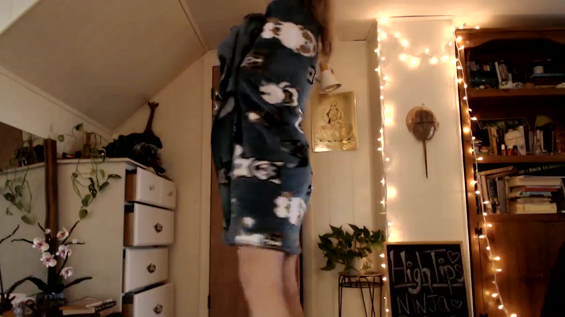 Gallery image thumbnail from WildflowerEm's myfreecams stream on, 11/22/2024, 19:40 image 4 of 20