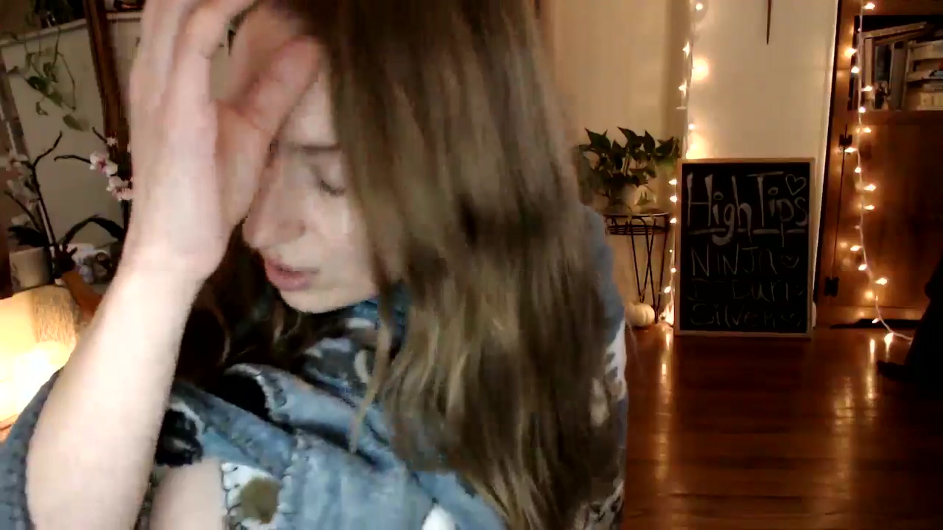Gallery image thumbnail from WildflowerEm's myfreecams stream on, 11/22/2024, 19:40 image 9 of 20
