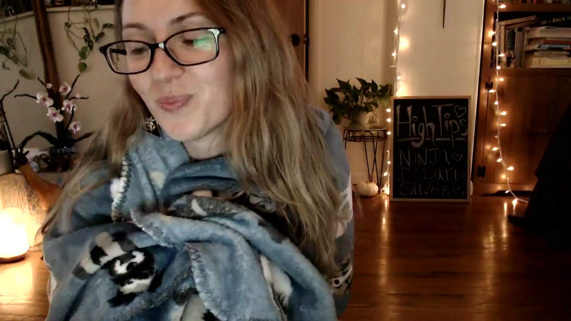 Gallery image thumbnail from WildflowerEm's myfreecams stream on, 11/22/2024, 19:40 image 7 of 20