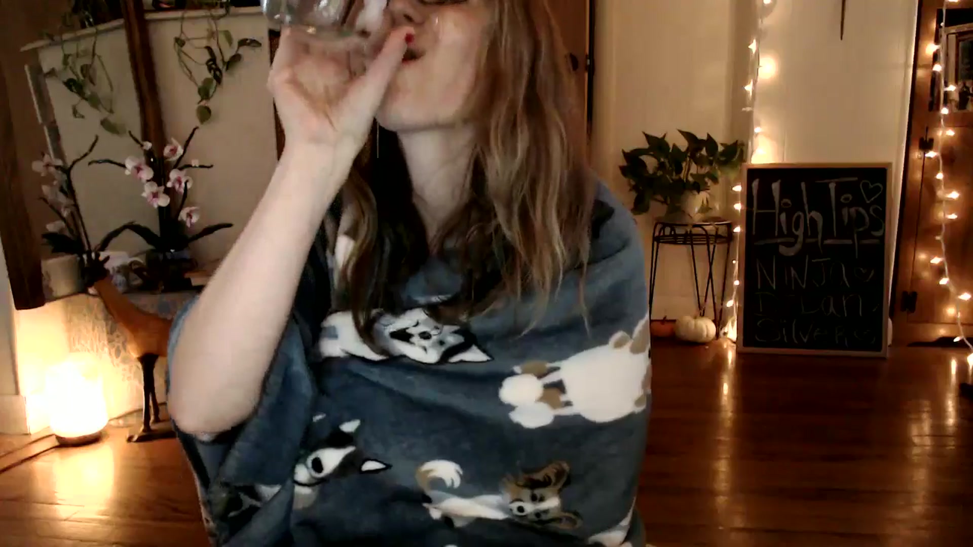 Gallery image thumbnail from WildflowerEm's myfreecams stream on, 11/22/2024, 19:40 image 17 of 20