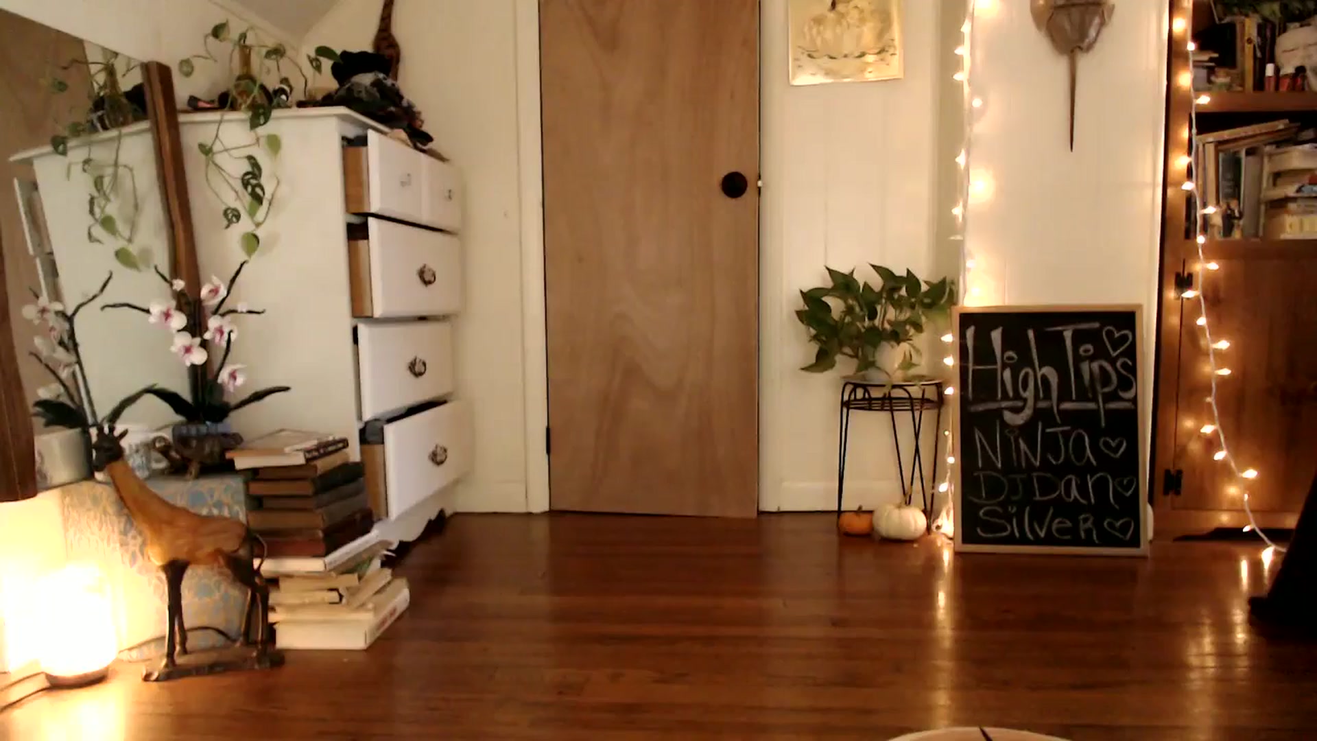 Gallery image thumbnail from WildflowerEm's myfreecams stream on, 11/24/2024, 22:08 image 6 of 20