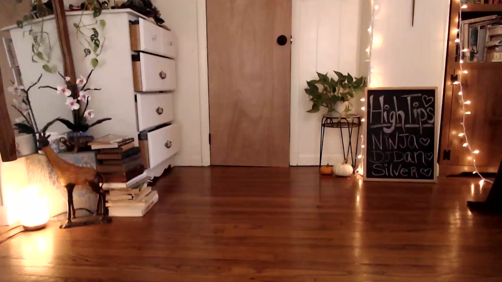 Gallery image thumbnail from WildflowerEm's myfreecams stream on, 11/24/2024, 22:08 image 2 of 20