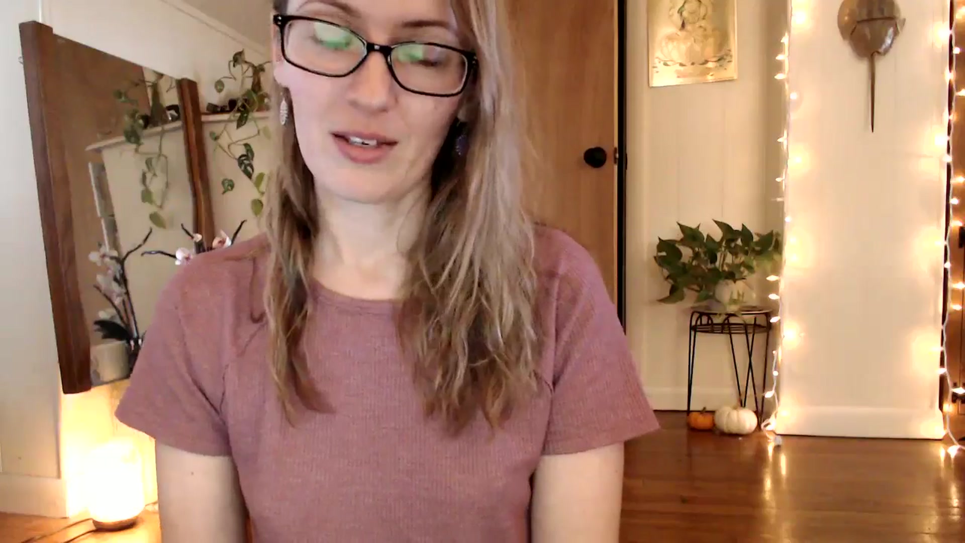 Gallery image thumbnail from WildflowerEm's myfreecams stream on, 11/25/2024, 18:32 image 4 of 20