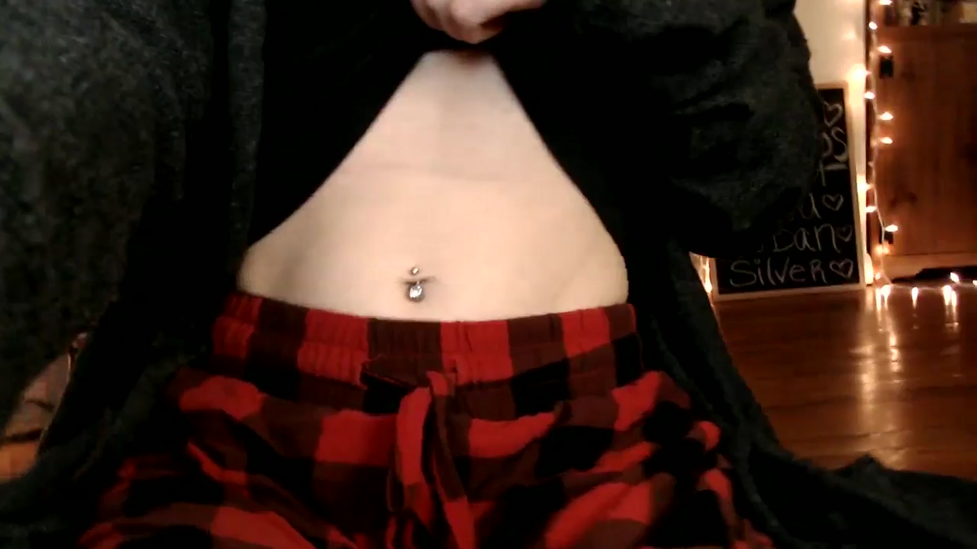 Gallery image thumbnail from WildflowerEm's myfreecams stream on, 11/26/2024, 17:54 image 18 of 20