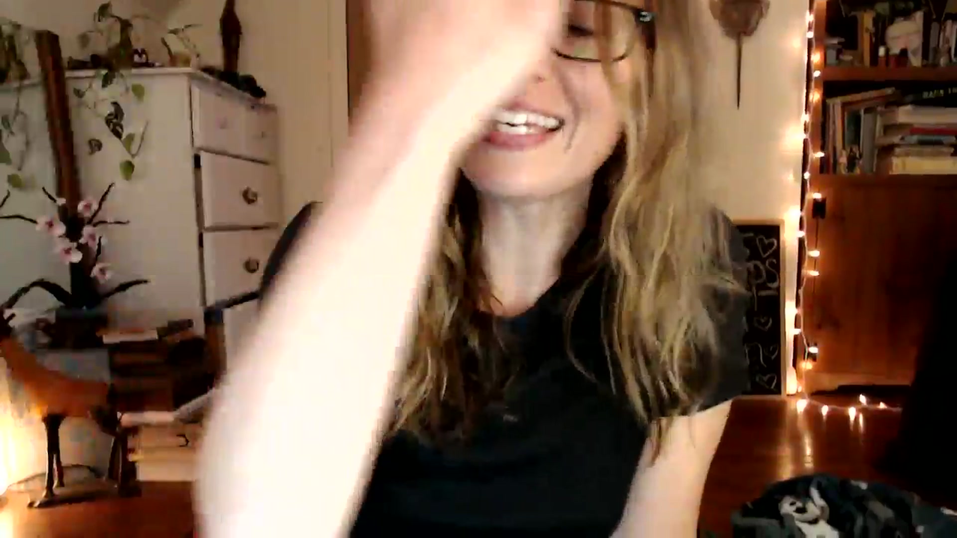 Gallery image thumbnail from WildflowerEm's myfreecams stream on, 11/26/2024, 20:02 image 8 of 20