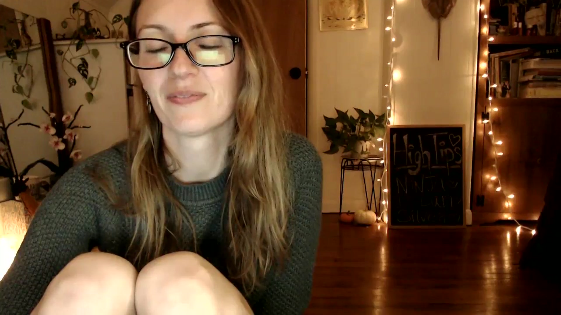 Gallery image thumbnail from WildflowerEm's myfreecams stream on, 11/30/2024, 22:51 image 10 of 20