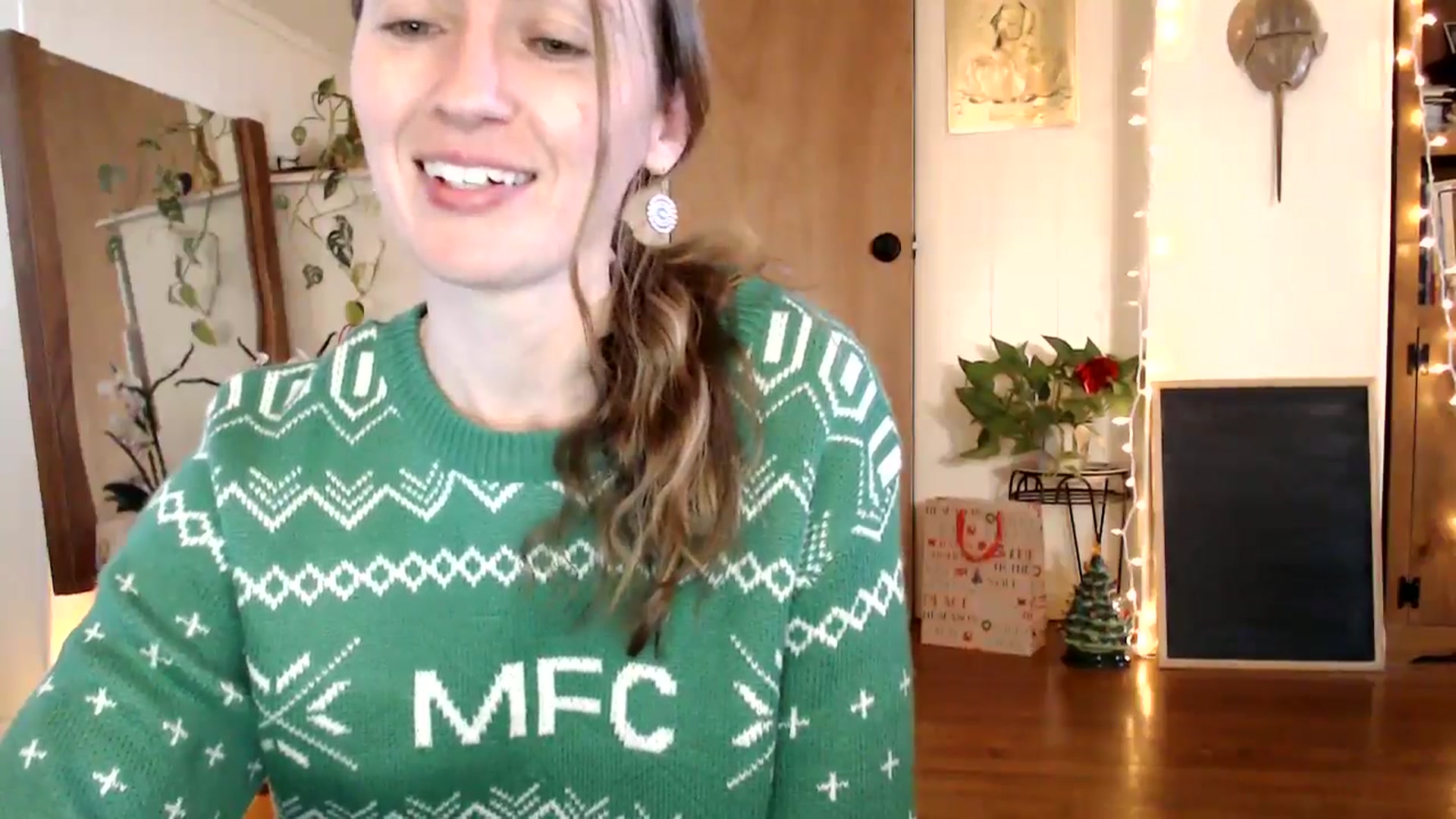 Gallery image thumbnail from WildflowerEm's myfreecams stream on, 12/03/2024, 19:57 image 7 of 20