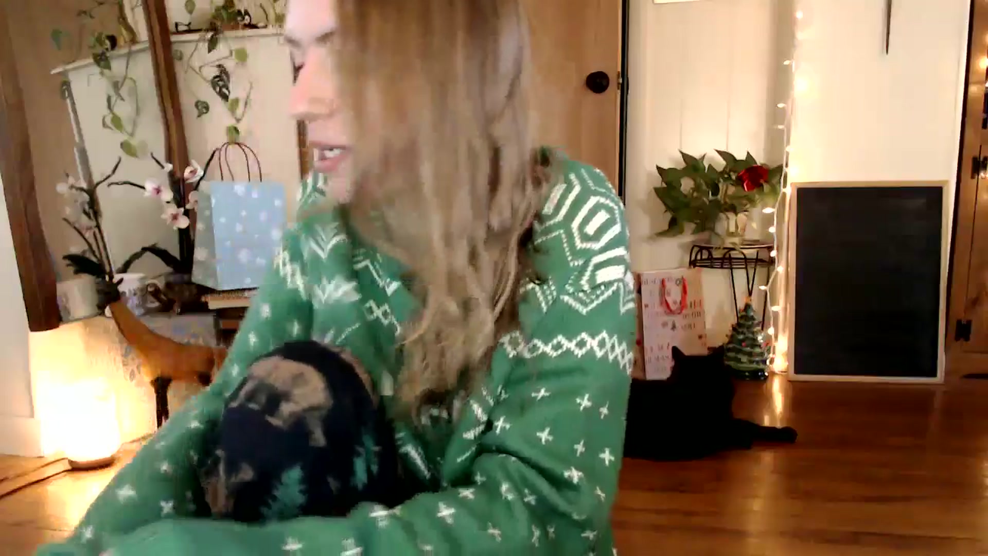 Gallery image thumbnail from WildflowerEm's myfreecams stream on, 12/03/2024, 19:57 image 12 of 20