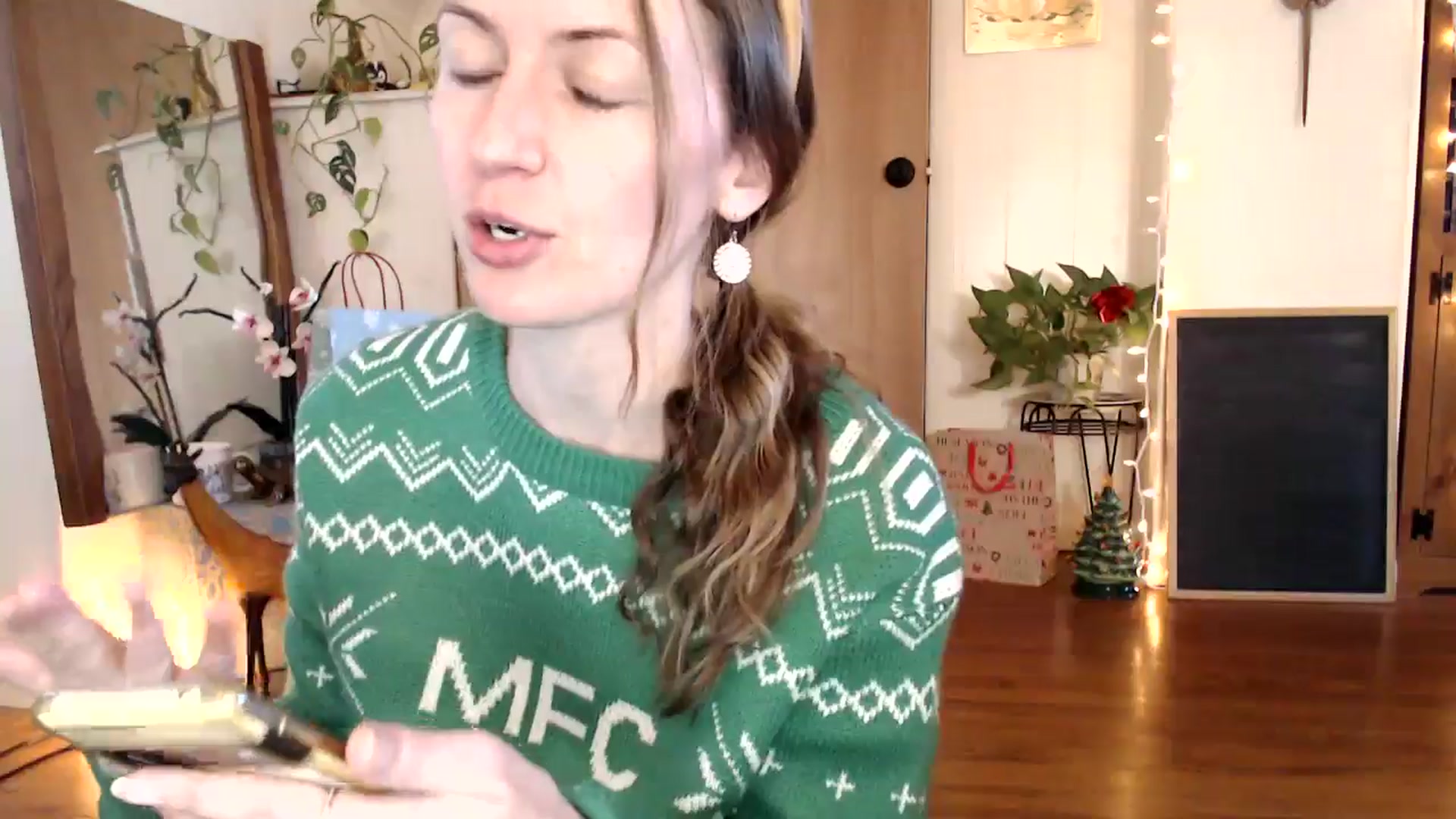 Gallery image thumbnail from WildflowerEm's myfreecams stream on, 12/03/2024, 19:57 image 5 of 20