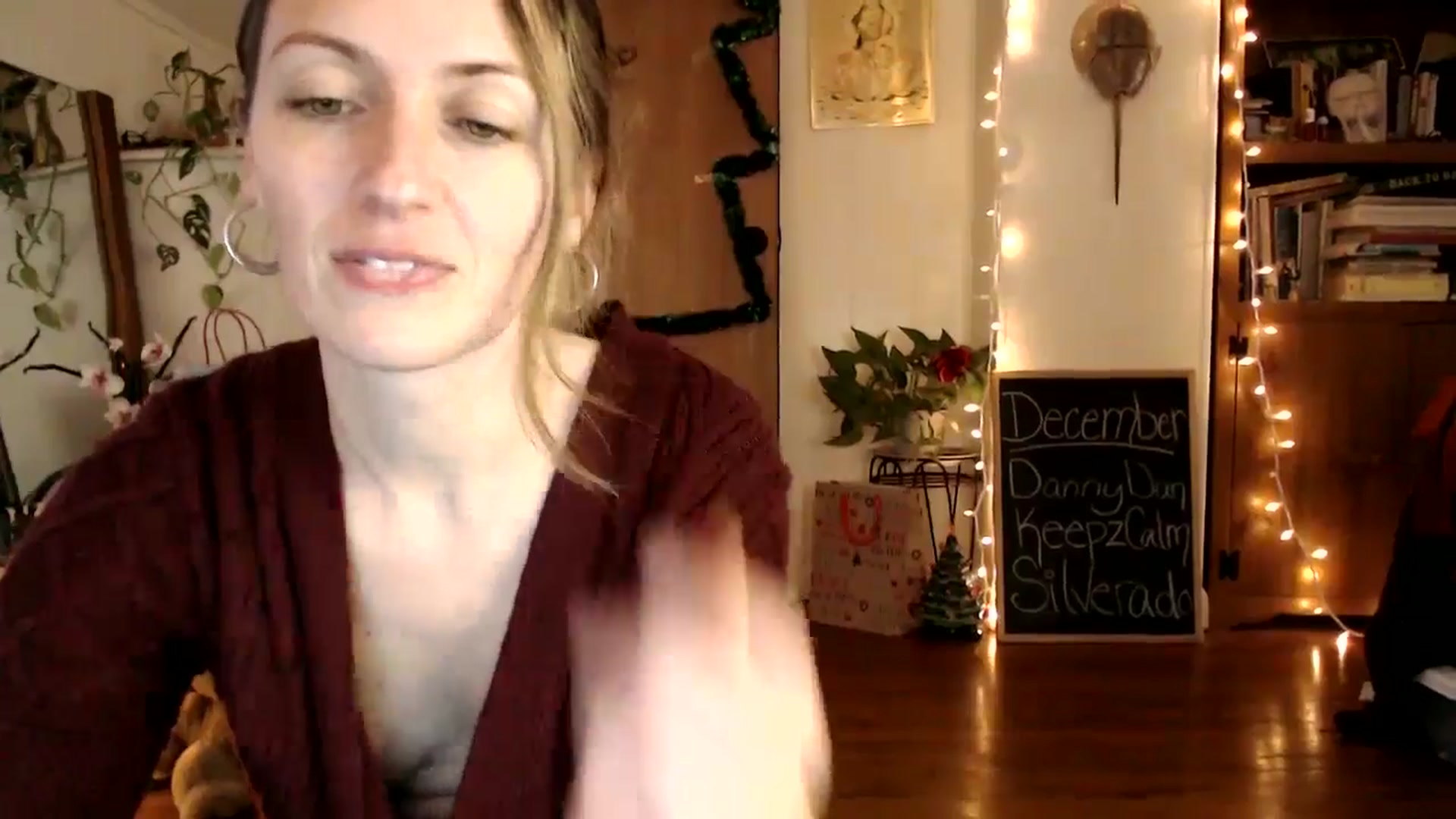 Gallery image thumbnail from WildflowerEm's myfreecams stream on, 12/05/2024, 20:05 image 19 of 20