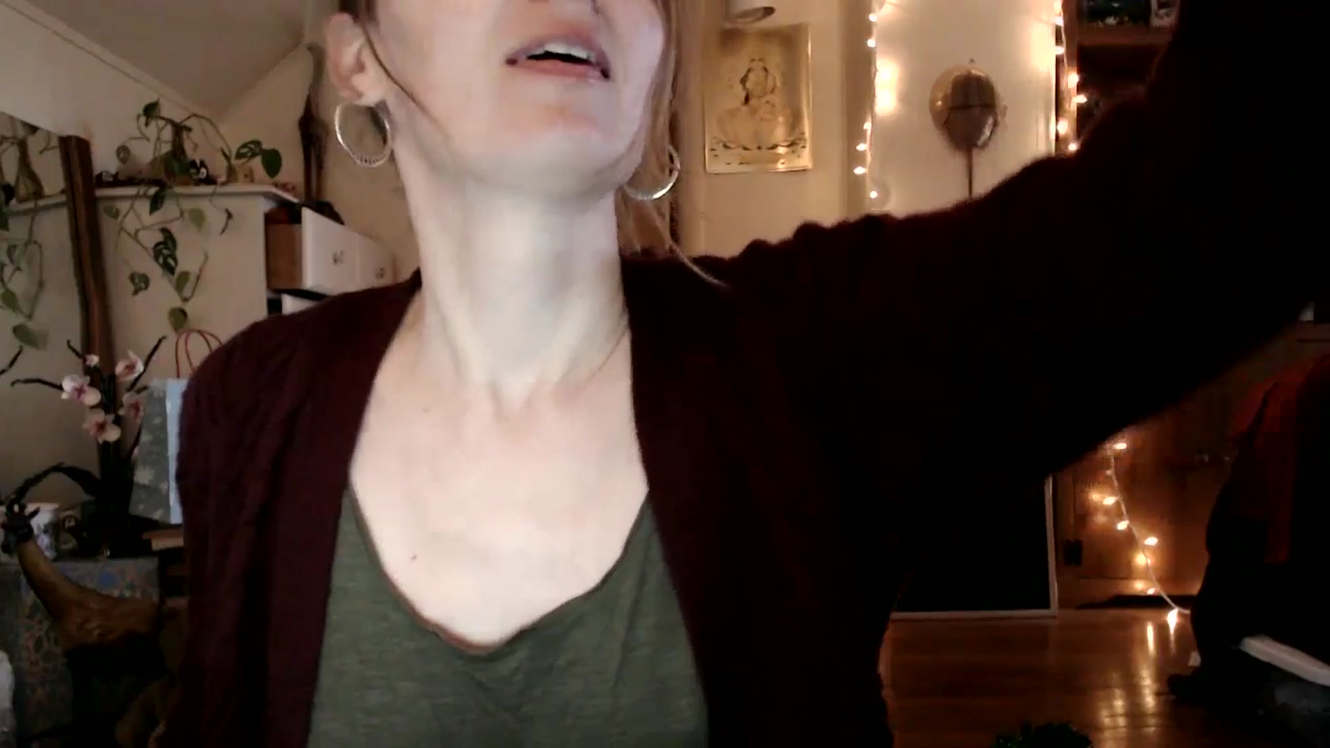 Gallery image thumbnail from WildflowerEm's myfreecams stream on, 12/05/2024, 20:05 image 2 of 20