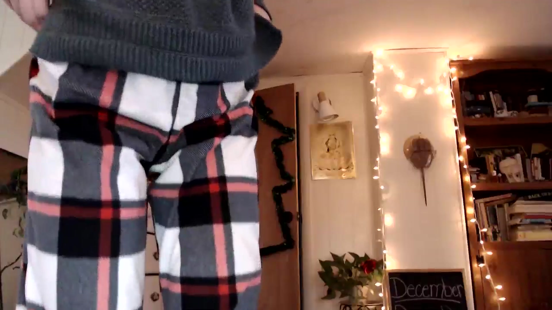 Gallery image thumbnail from WildflowerEm's myfreecams stream on, 12/08/2024, 22:19 image 2 of 20