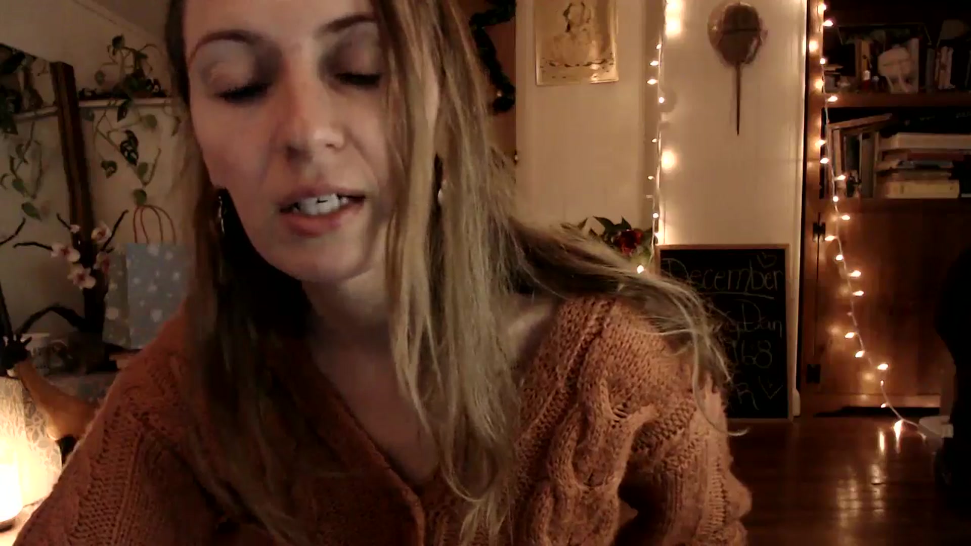 Gallery image thumbnail from WildflowerEm's myfreecams stream on, 12/11/2024, 20:12 image 4 of 20