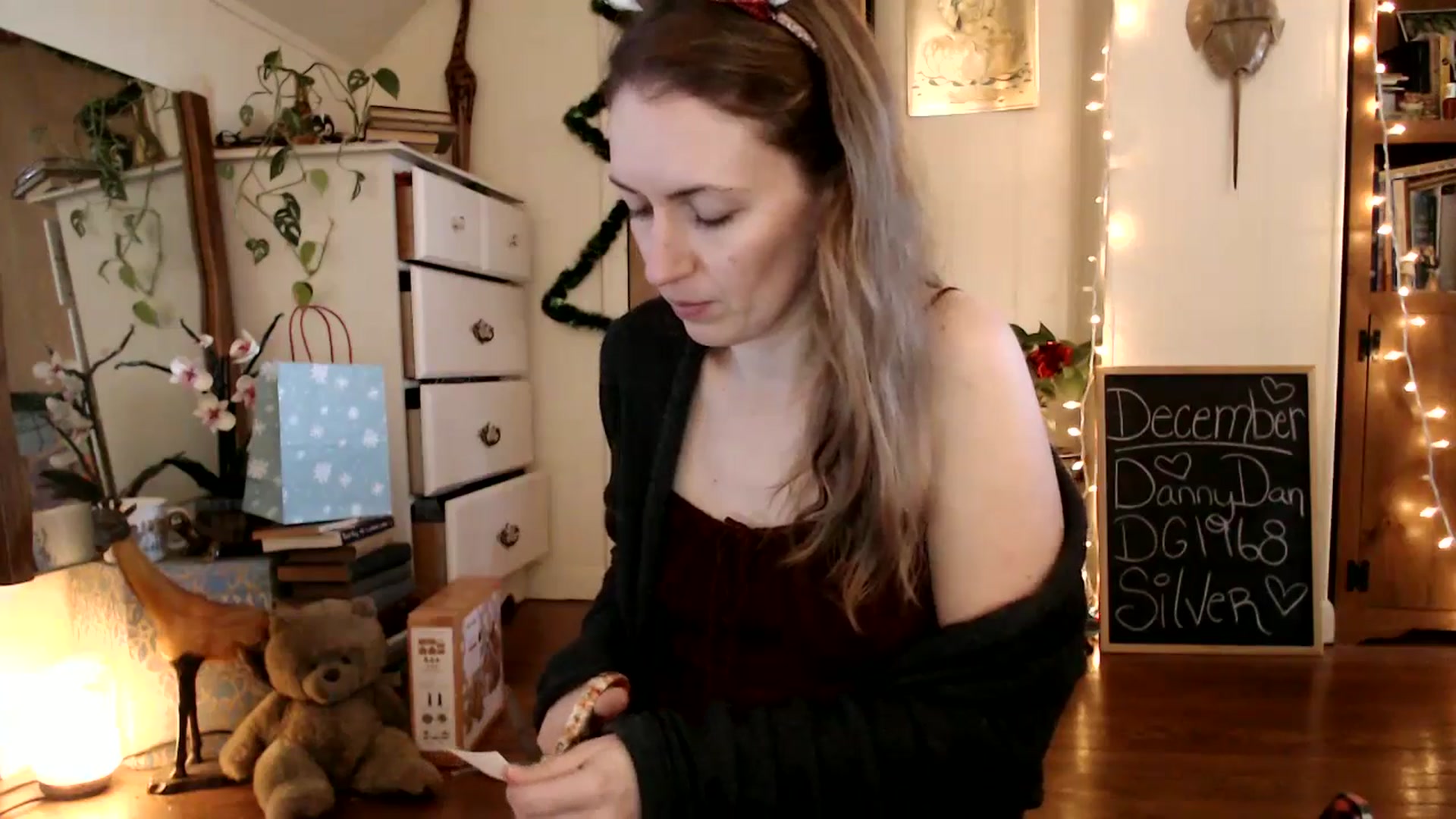Gallery image thumbnail from WildflowerEm's myfreecams stream on, 12/12/2024, 20:14 image 15 of 20