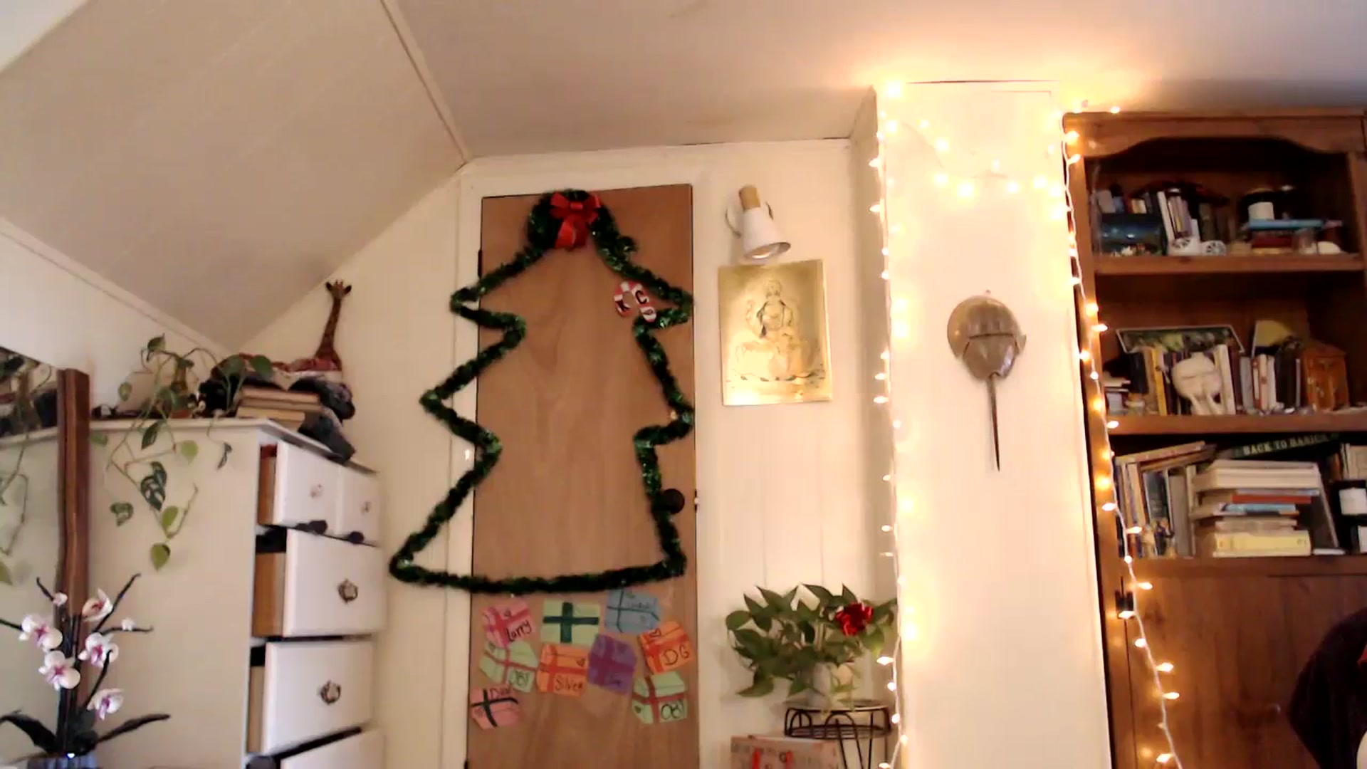 Gallery image thumbnail from WildflowerEm's myfreecams stream on, 12/13/2024, 20:17 image 12 of 20