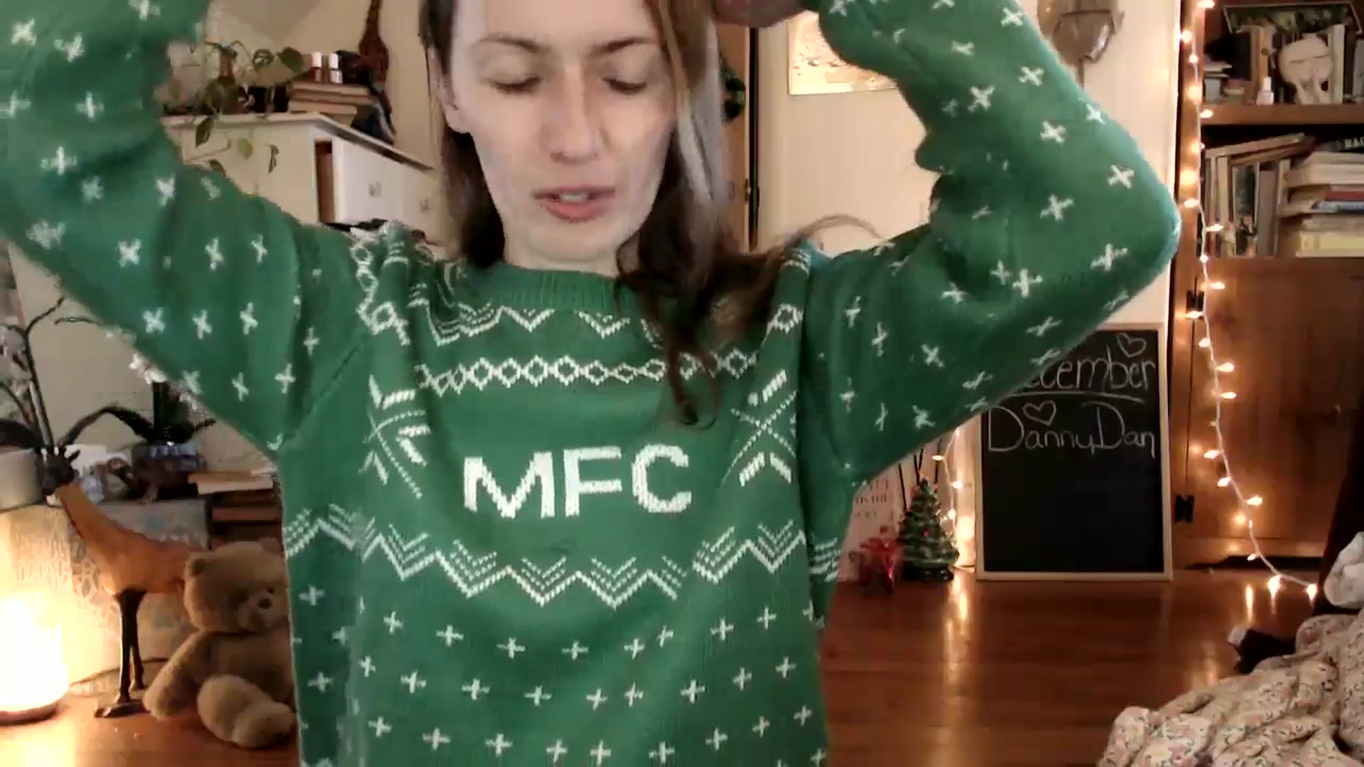 Gallery image thumbnail from WildflowerEm's myfreecams stream on, 12/19/2024, 18:26 image 14 of 20