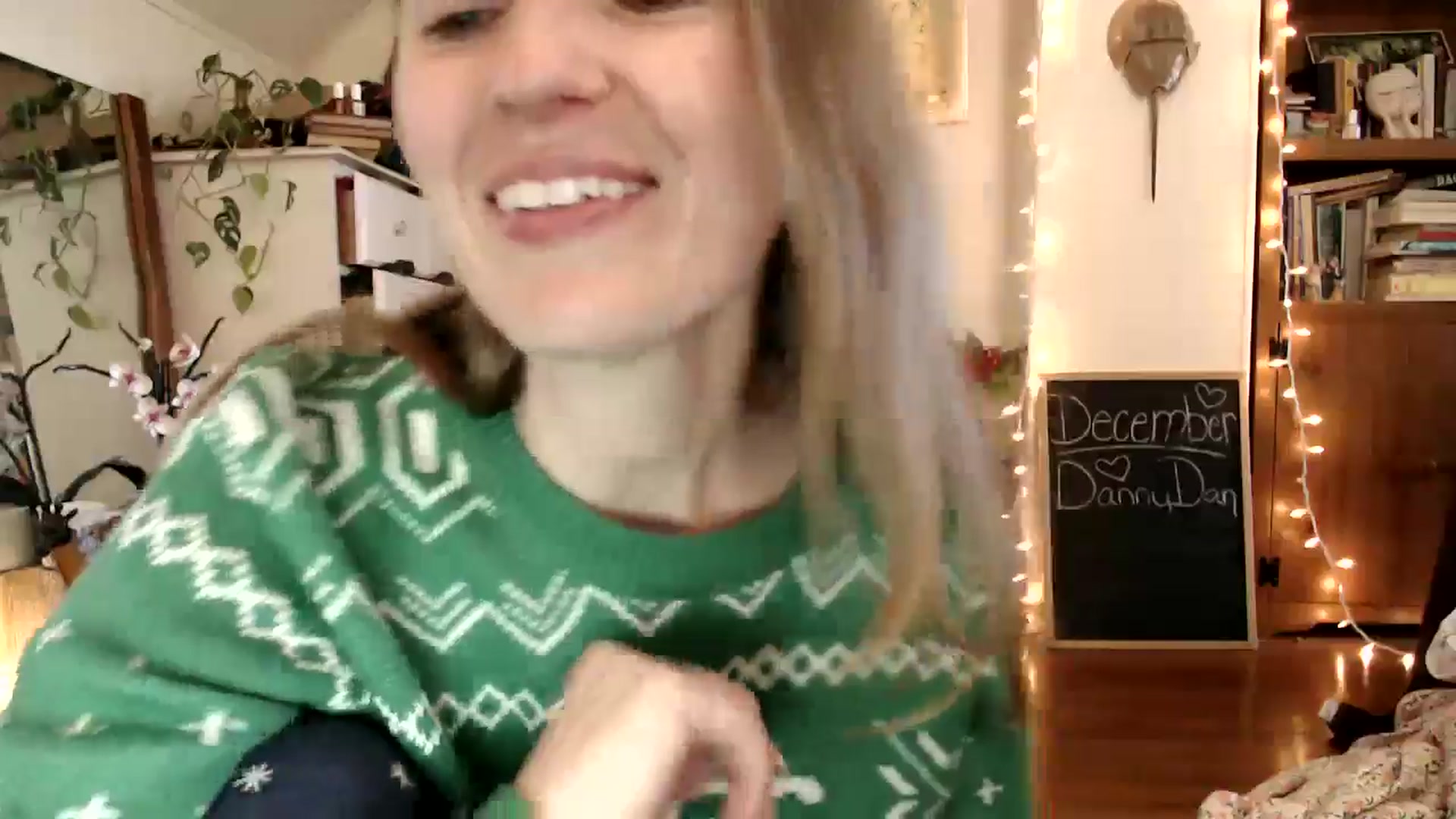 Gallery image thumbnail from WildflowerEm's myfreecams stream on, 12/19/2024, 18:26 image 18 of 20