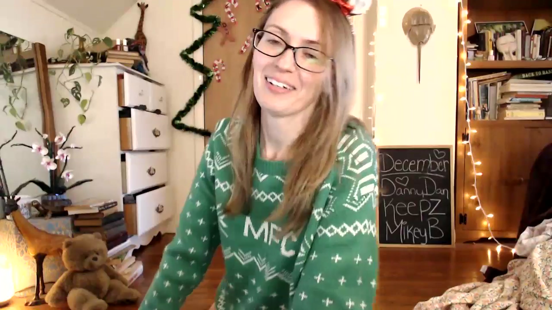 Gallery image thumbnail from WildflowerEm's myfreecams stream on, 12/19/2024, 18:39 image 19 of 20