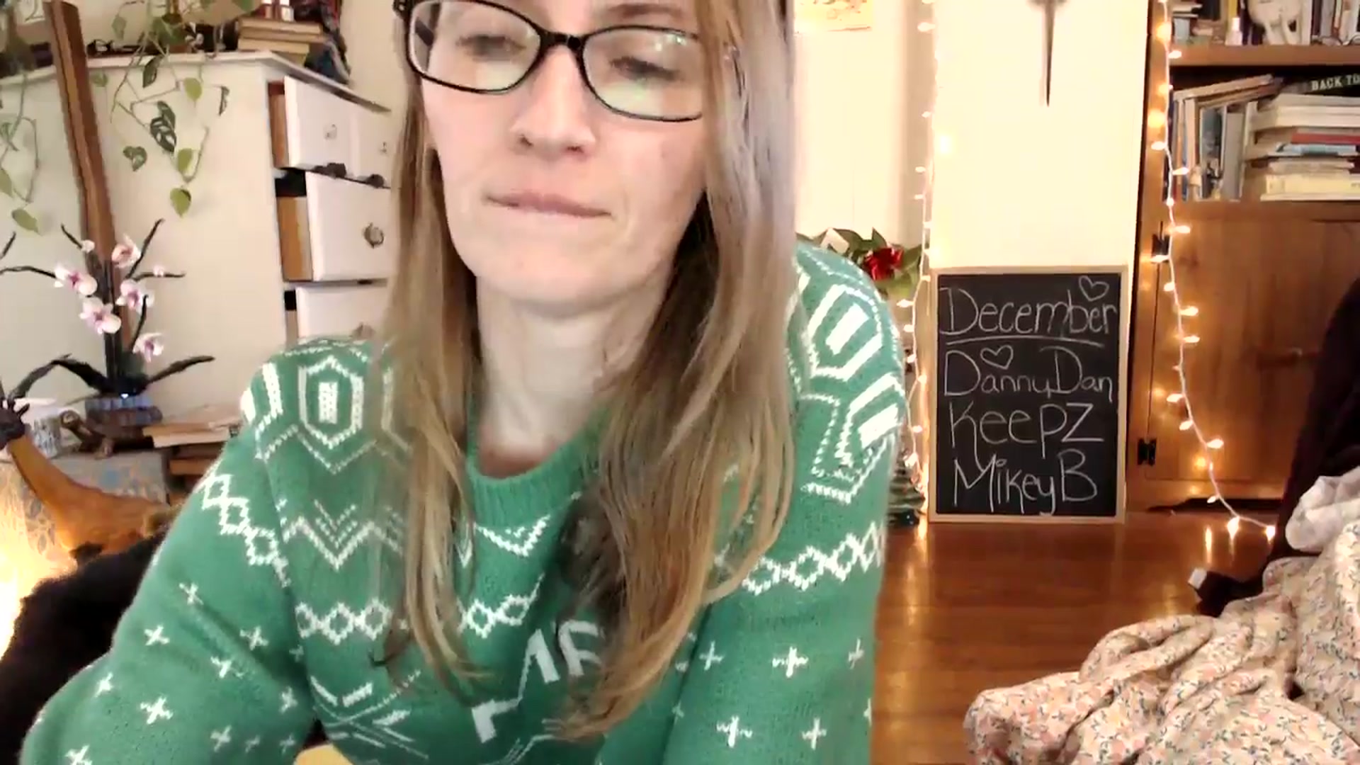 Gallery image thumbnail from WildflowerEm's myfreecams stream on, 12/19/2024, 20:12 image 2 of 20