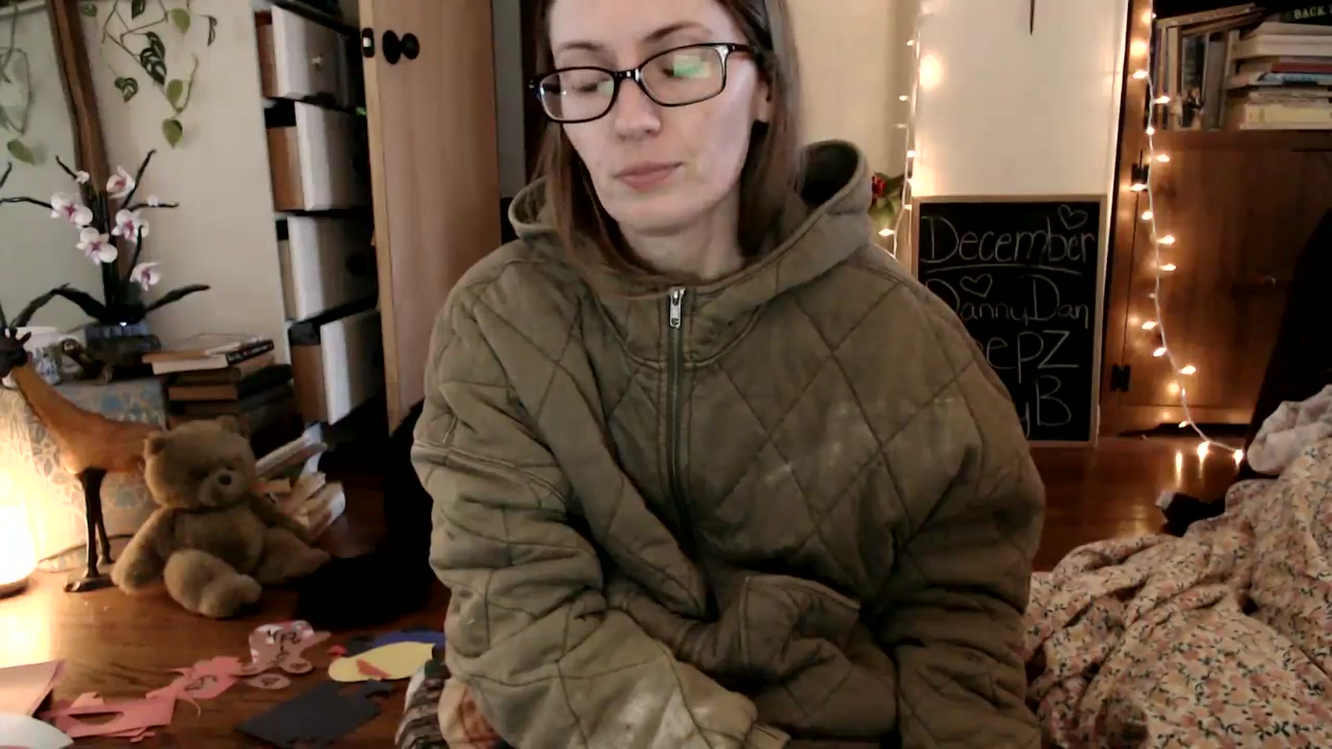 Gallery image thumbnail from WildflowerEm's myfreecams stream on, 12/19/2024, 20:12 image 10 of 20