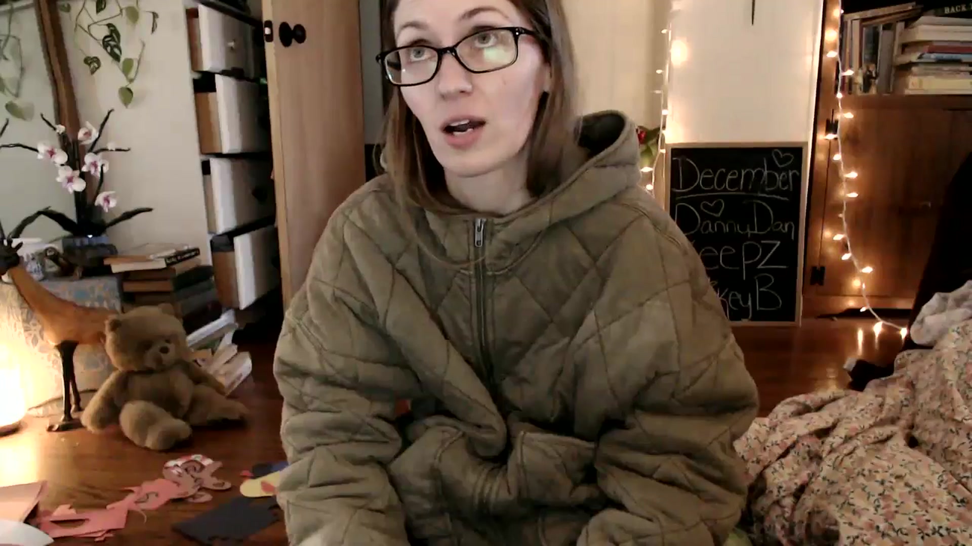 Gallery image thumbnail from WildflowerEm's myfreecams stream on, 12/19/2024, 20:12 image 11 of 20