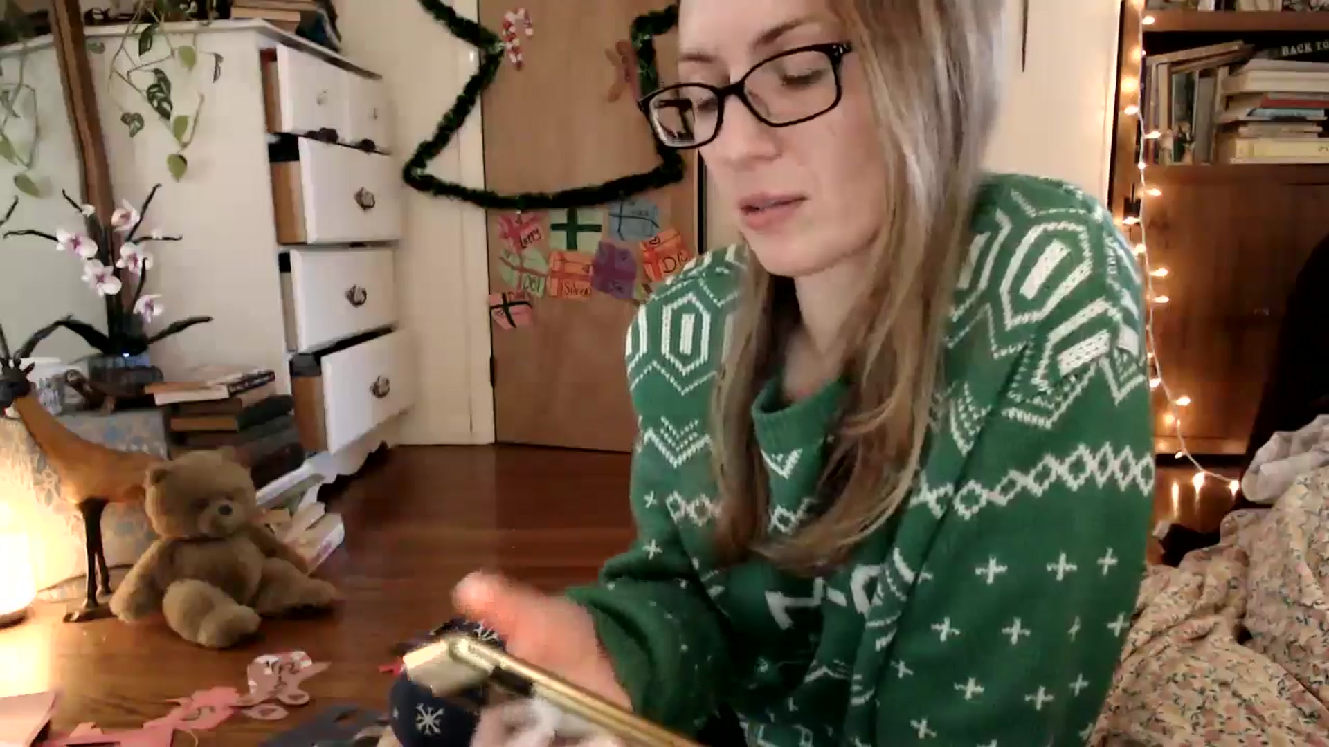 Gallery image thumbnail from WildflowerEm's myfreecams stream on, 12/19/2024, 20:12 image 7 of 20