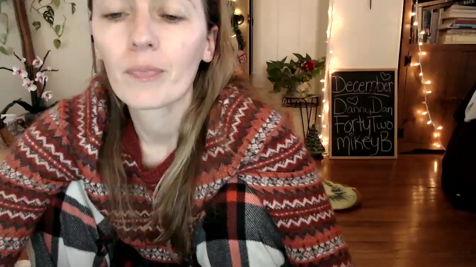 Gallery image thumbnail from WildflowerEm's myfreecams stream on, 12/27/2024, 20:23 image 19 of 20